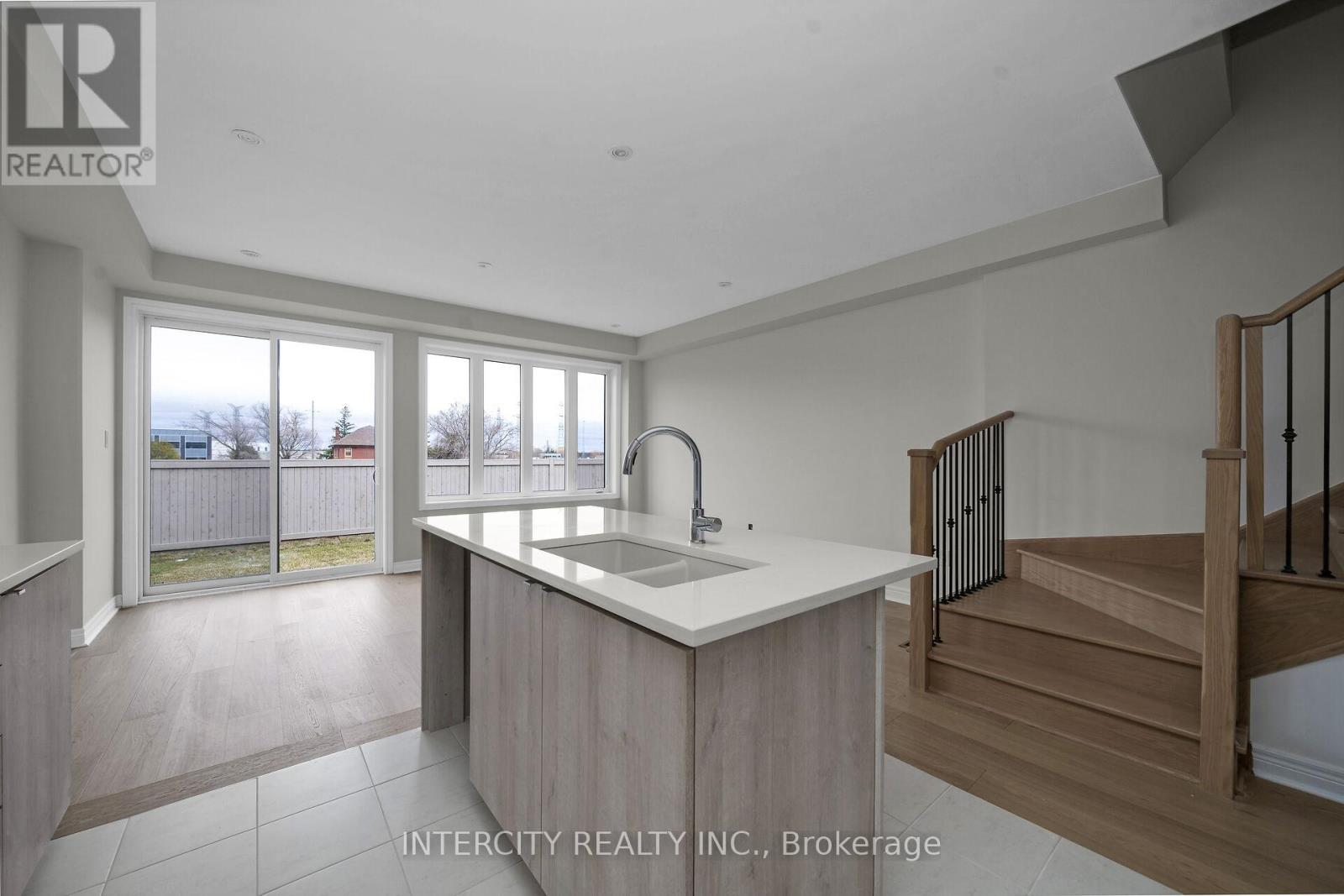 49 Johann Drive, Markham, Ontario  L3S 3K5 - Photo 12 - N12954130