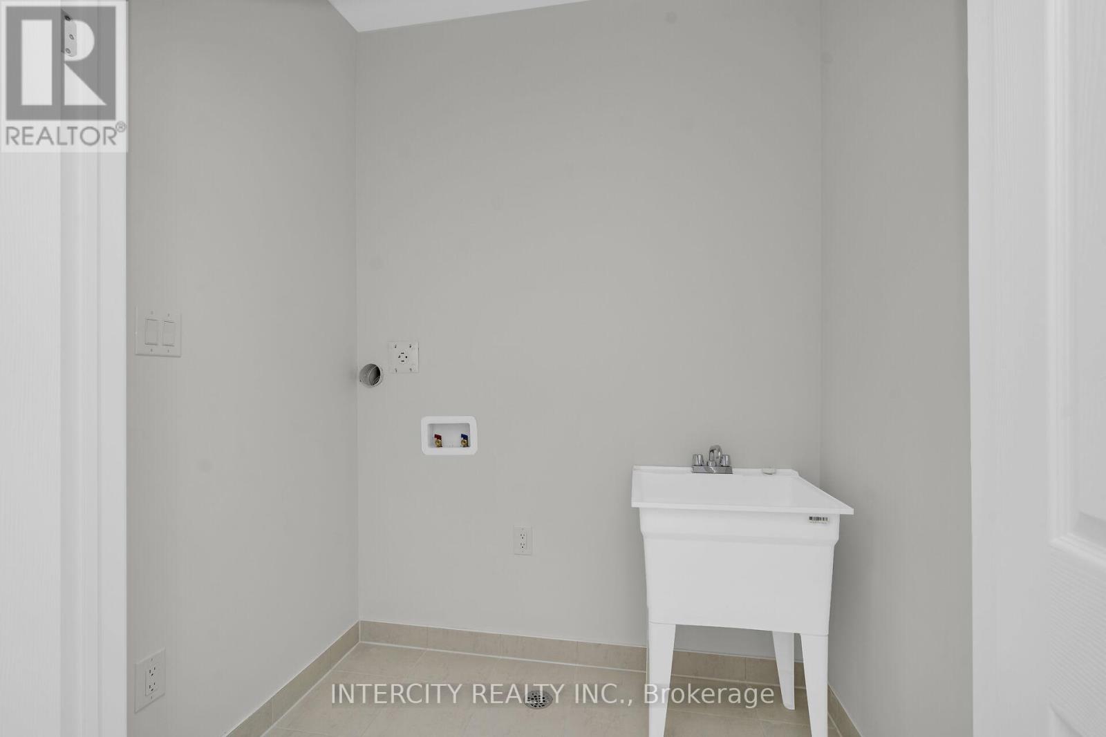 49 Johann Drive, Markham, Ontario  L3S 3K5 - Photo 25 - N12954130