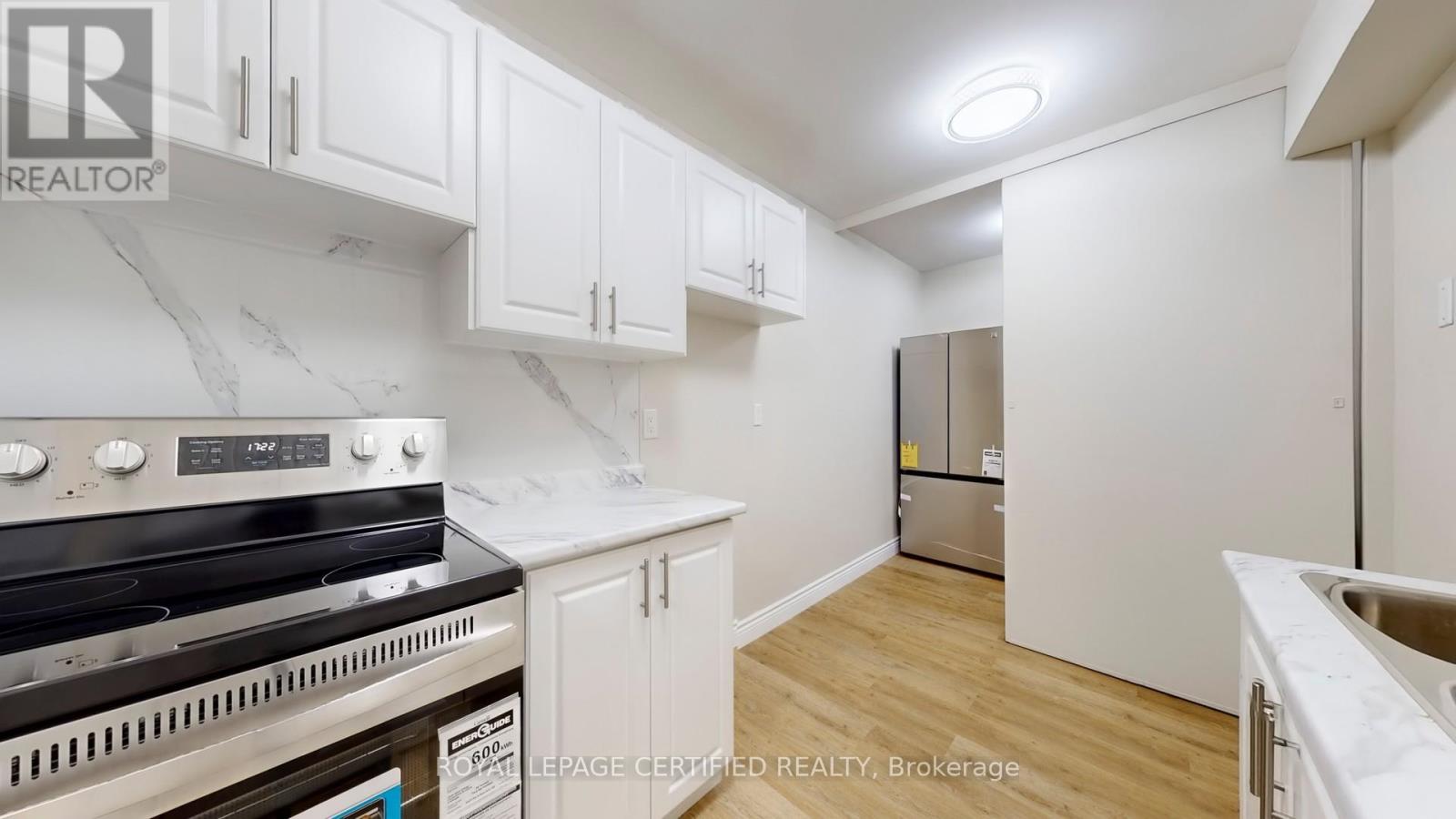 304 - 320 Dixon Road, Toronto, Ontario  M9R 1S8 - Photo 10 - W12954106