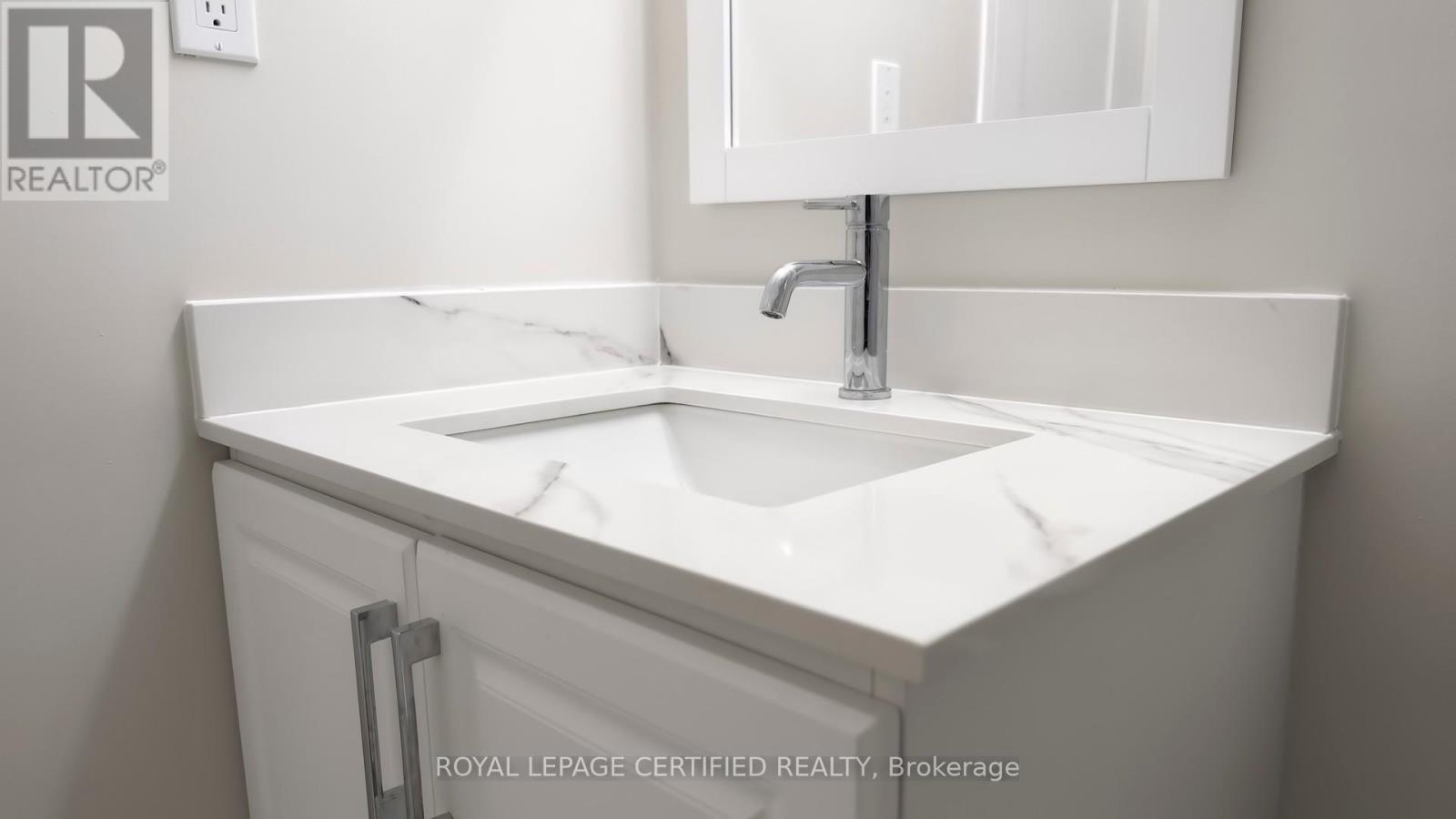 304 - 320 Dixon Road, Toronto, Ontario  M9R 1S8 - Photo 24 - W12954106