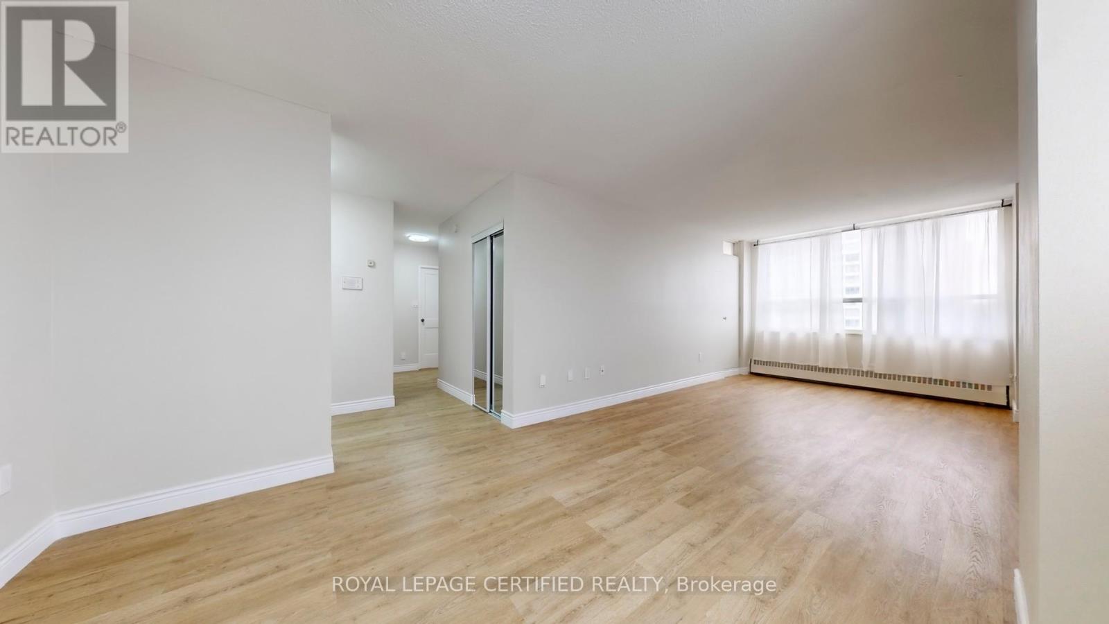 304 - 320 Dixon Road, Toronto, Ontario  M9R 1S8 - Photo 5 - W12954106