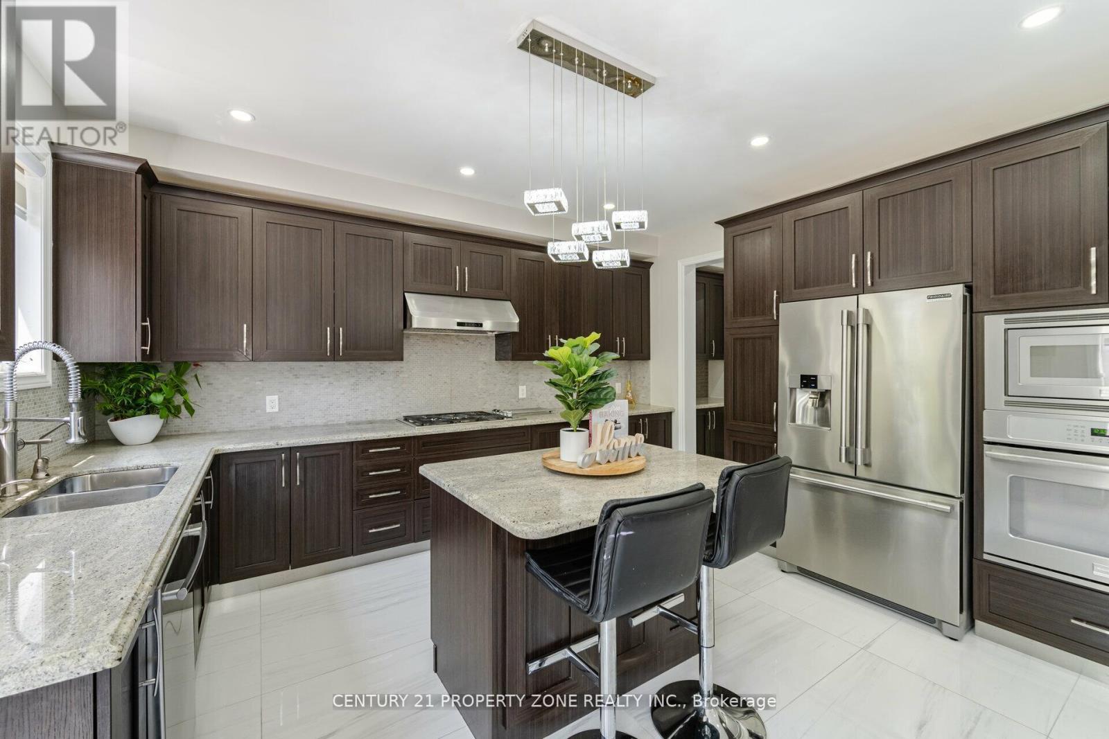 8 Teal Crest Circle, Brampton, Ontario  L6X 2Z6 - Photo 19 - W12954138