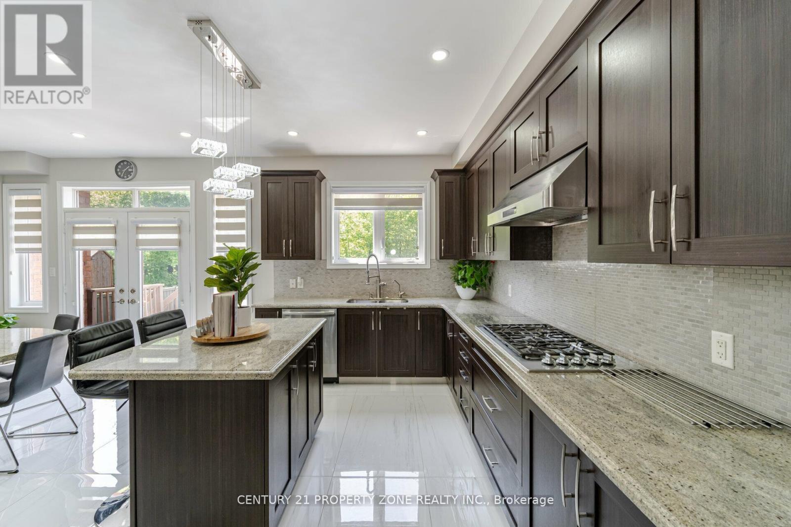 8 Teal Crest Circle, Brampton, Ontario  L6X 2Z6 - Photo 20 - W12954138