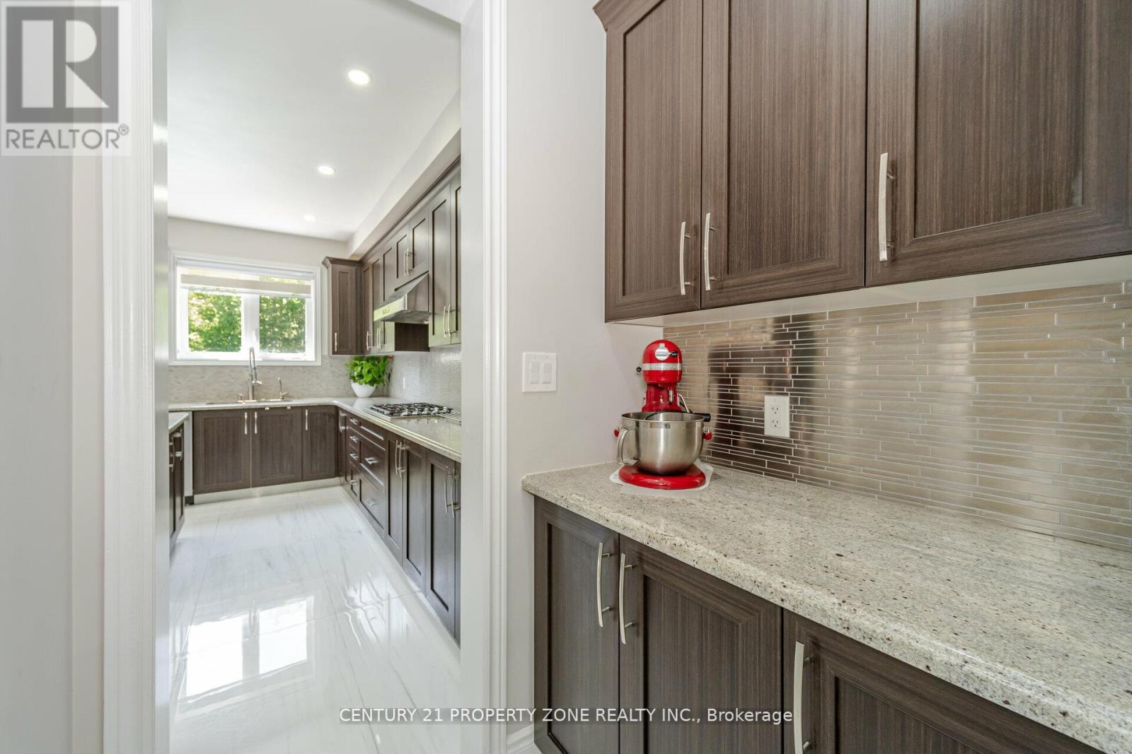 8 Teal Crest Circle, Brampton, Ontario  L6X 2Z6 - Photo 23 - W12954138