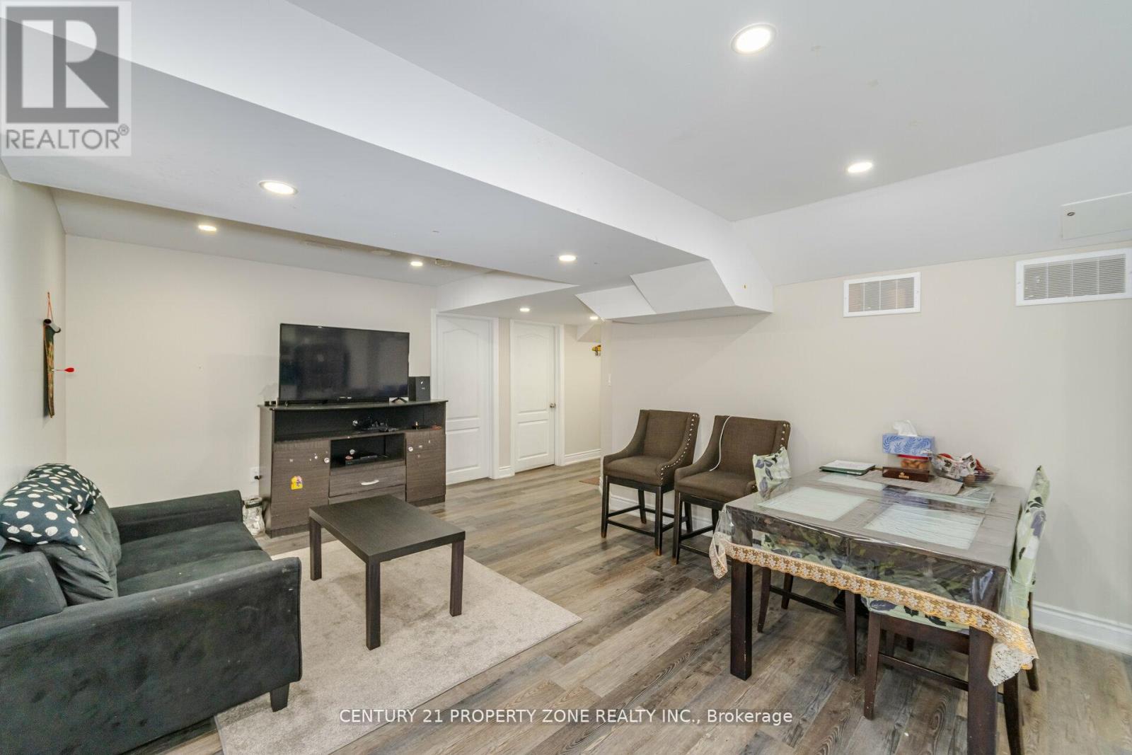 8 Teal Crest Circle, Brampton, Ontario  L6X 2Z6 - Photo 49 - W12954138