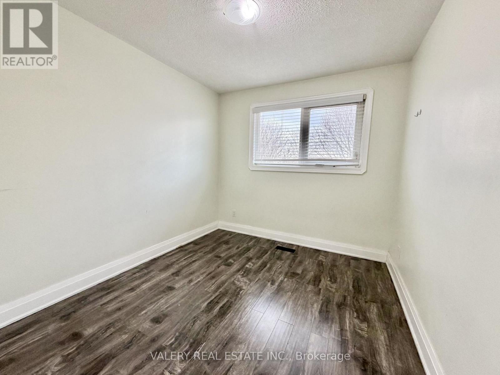 72 Dantek Court, Brampton, Ontario  L6V 3T4 - Photo 10 - W12954180