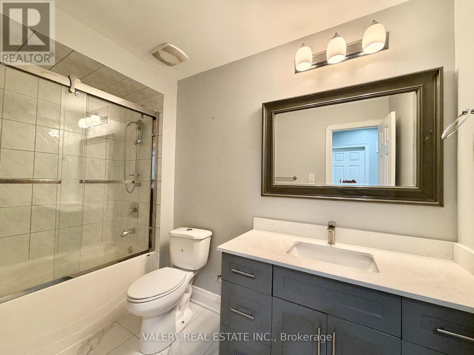 72 Dantek Court, Brampton, Ontario  L6V 3T4 - Photo 7 - W12954180