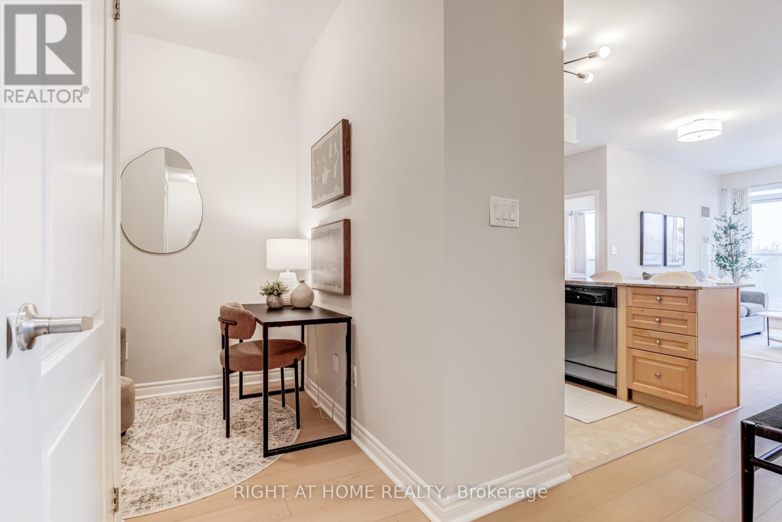 307 - 3865 Lake Shore Boulevard W, Toronto, Ontario  M8W 0A2 - Photo 11 - W12954200