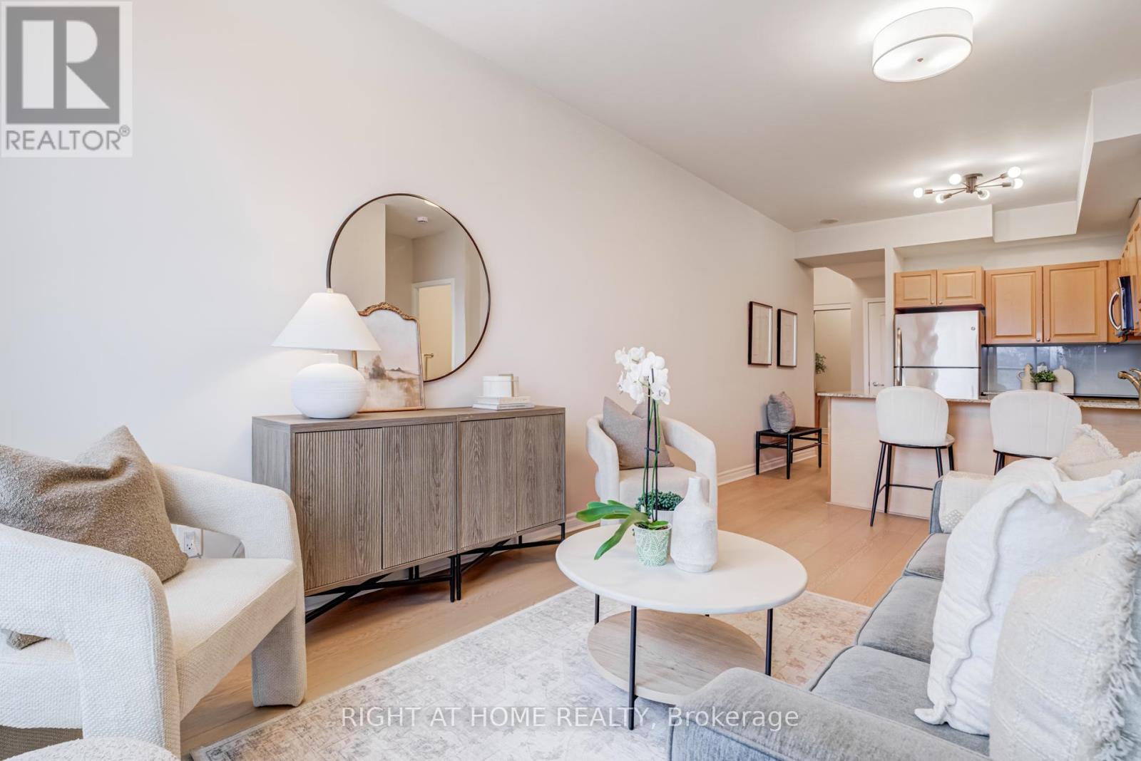 307 - 3865 Lake Shore Boulevard W, Toronto, Ontario  M8W 0A2 - Photo 3 - W12954200