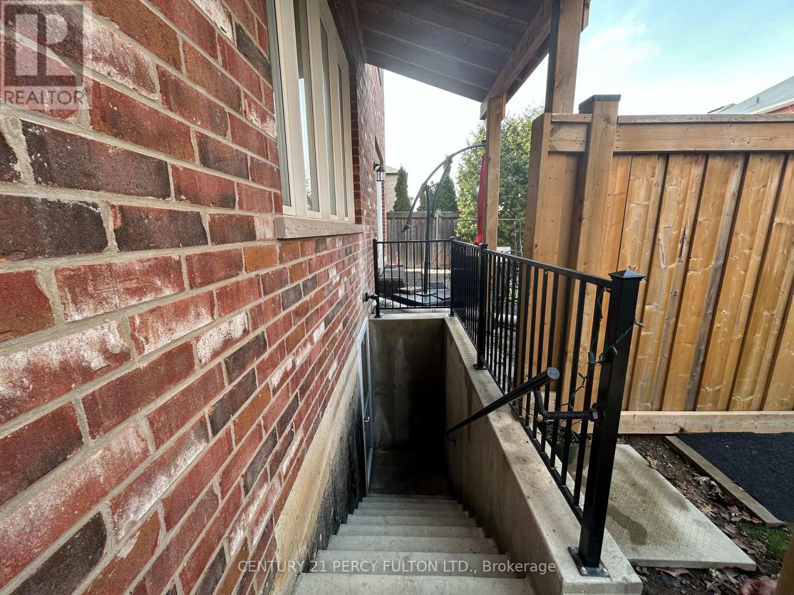 169 Savoline Boulevard, Milton, Ontario  L9T 8G1 - Photo 10 - W12954218