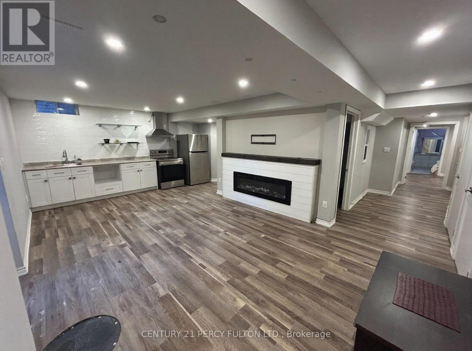 169 Savoline Boulevard, Milton, Ontario  L9T 8G1 - Photo 2 - W12954218