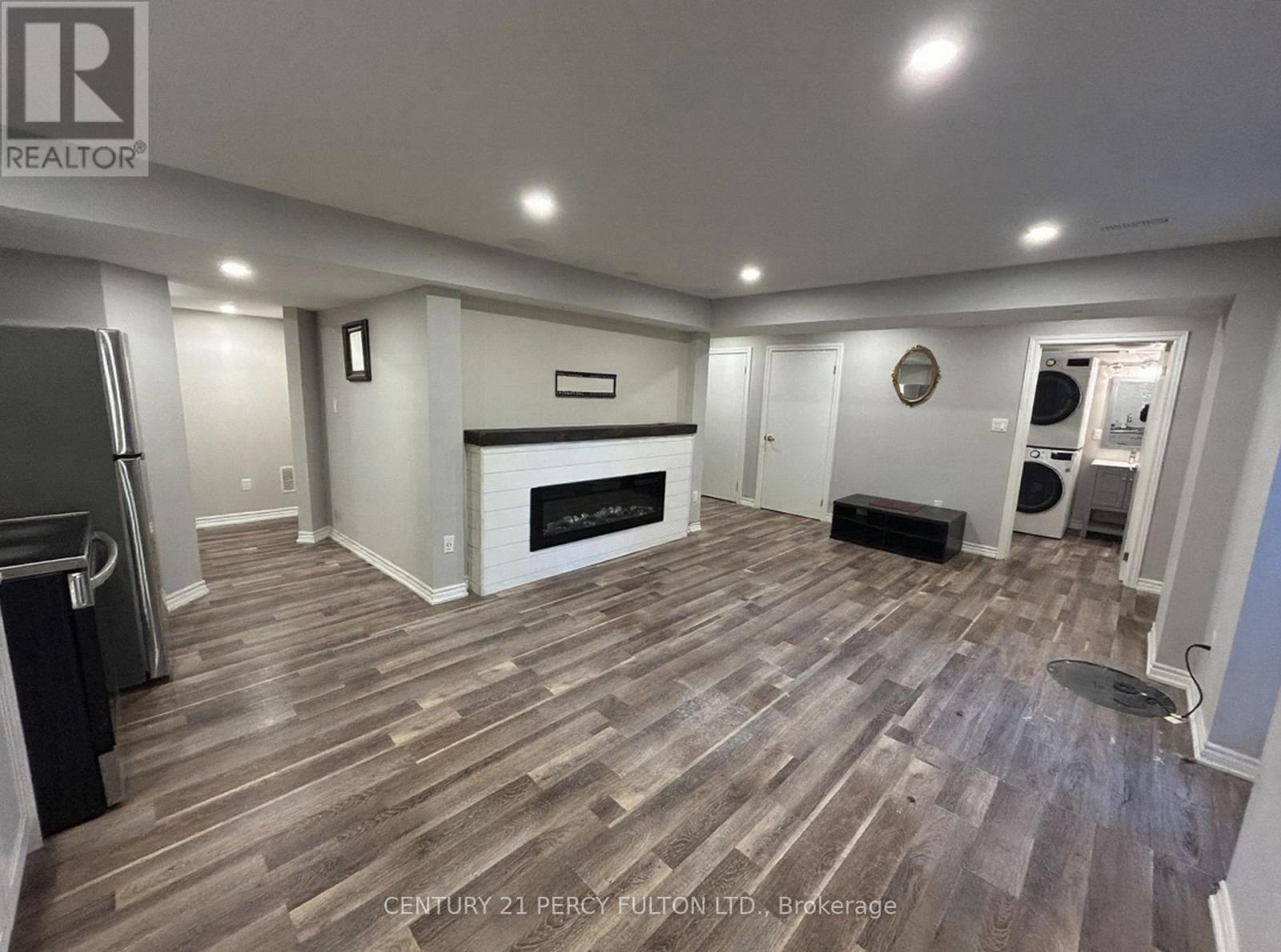 169 Savoline Boulevard, Milton, Ontario  L9T 8G1 - Photo 3 - W12954218