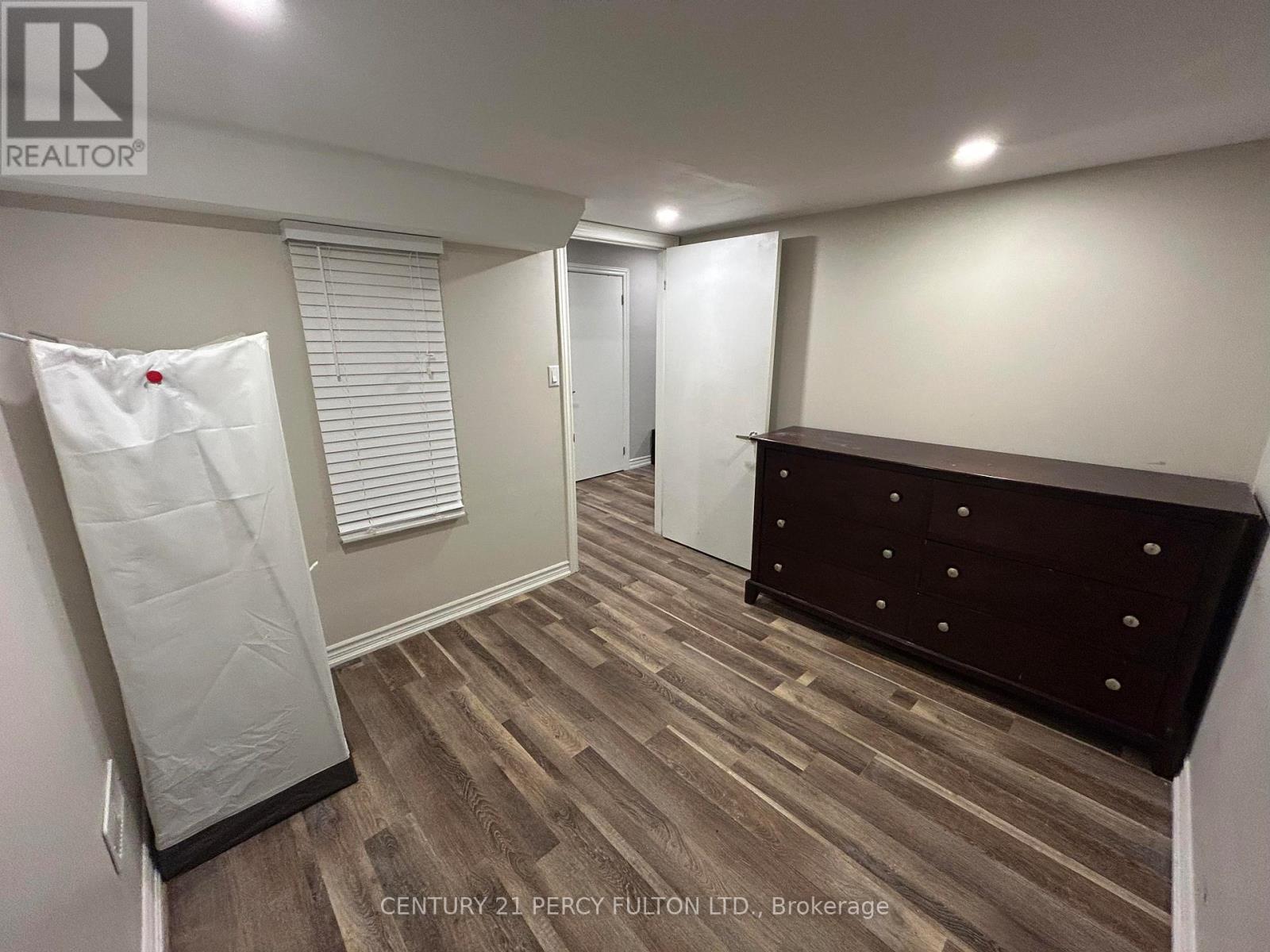 169 Savoline Boulevard, Milton, Ontario  L9T 8G1 - Photo 5 - W12954218