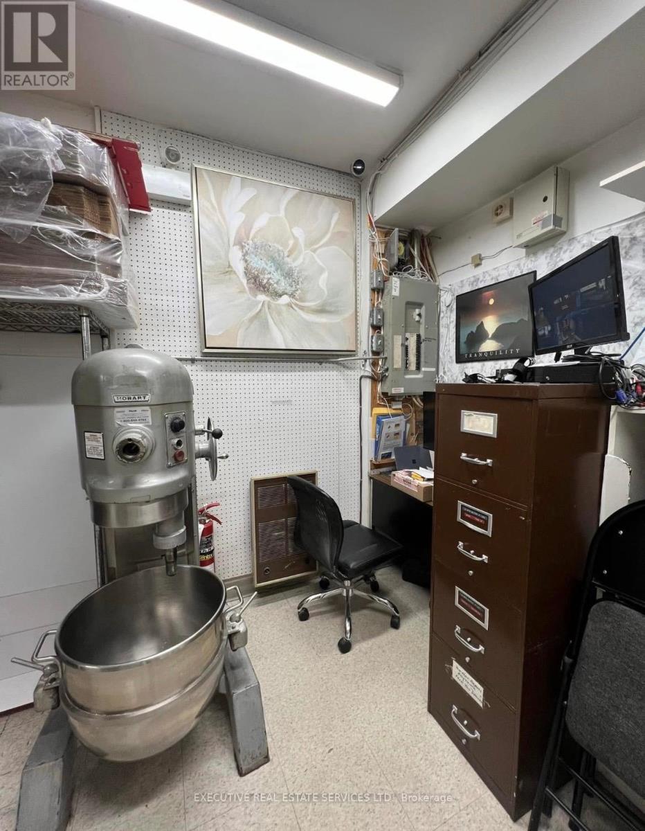 9 - 181 St Andrew Street E, Centre Wellington, Ontario  N1M 1P9 - Photo 10 - X12954126