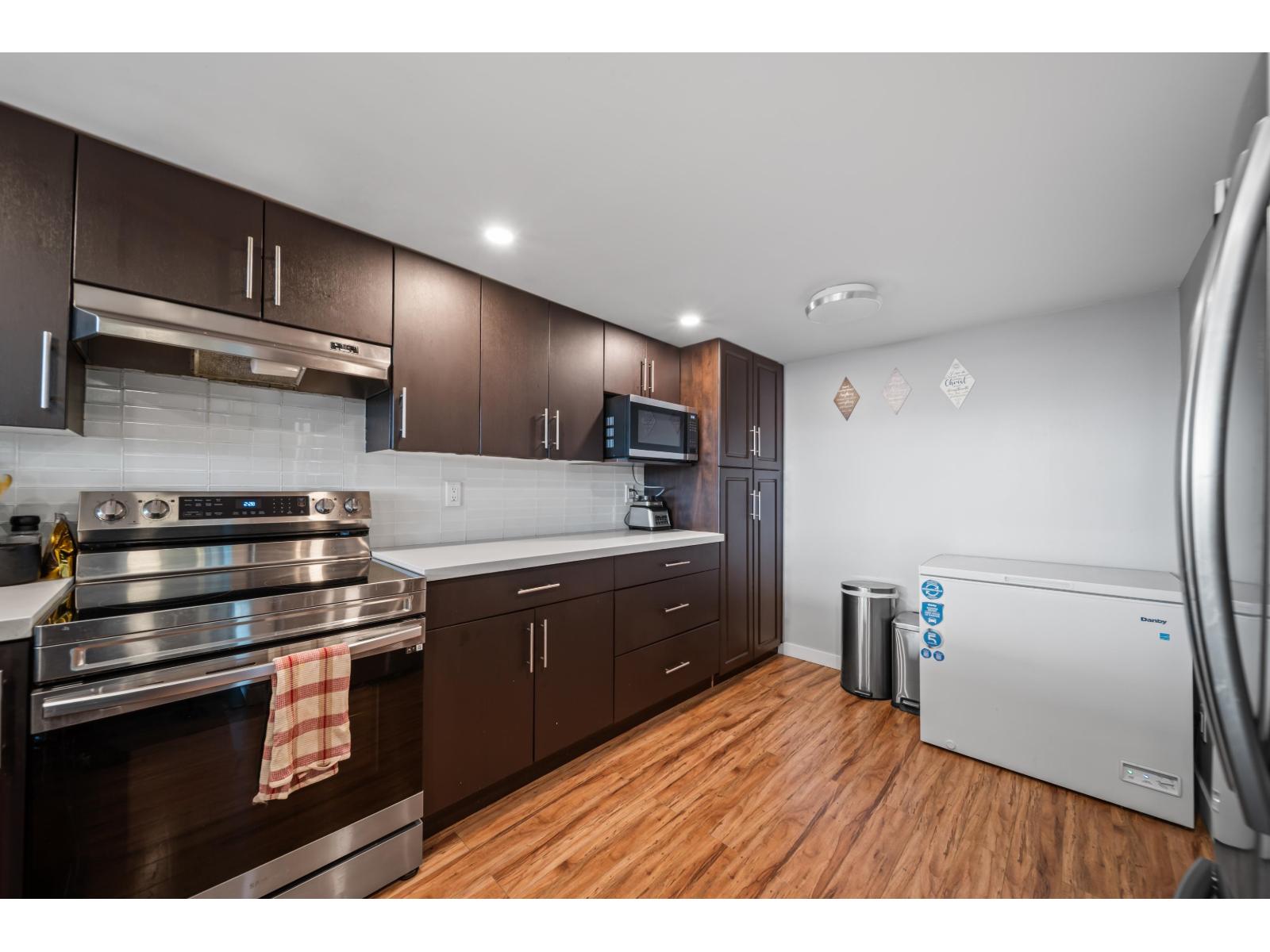 806 14881 103a Avenue, Surrey, British Columbia  V3R 0M5 - Photo 9 - R3095882