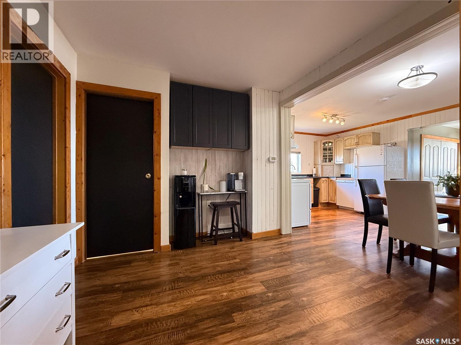 103 1st Street E, Frontier, Saskatchewan  S0N 0W0 - Photo 19 - SK032004