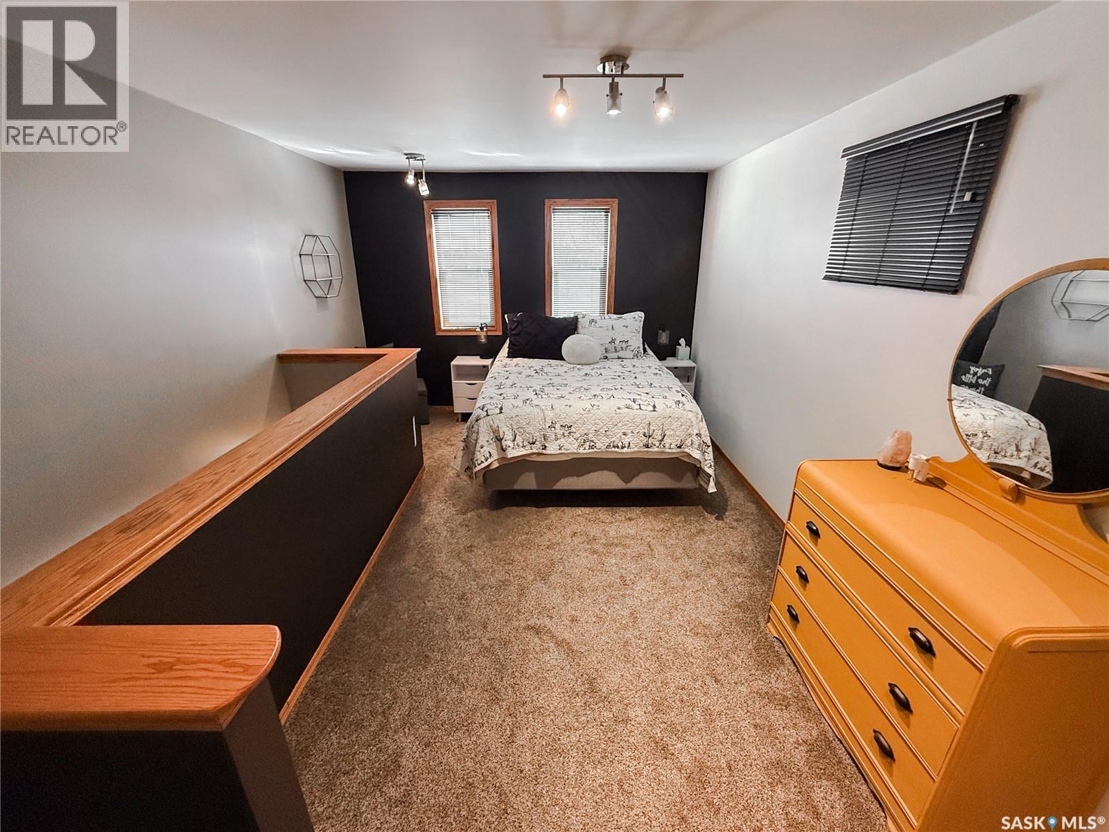 103 1st Street E, Frontier, Saskatchewan  S0N 0W0 - Photo 26 - SK032004