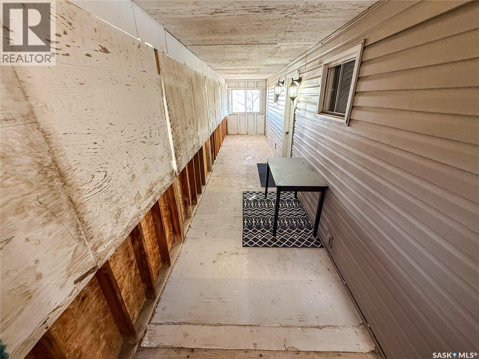 103 1st Street E, Frontier, Saskatchewan  S0N 0W0 - Photo 31 - SK032004