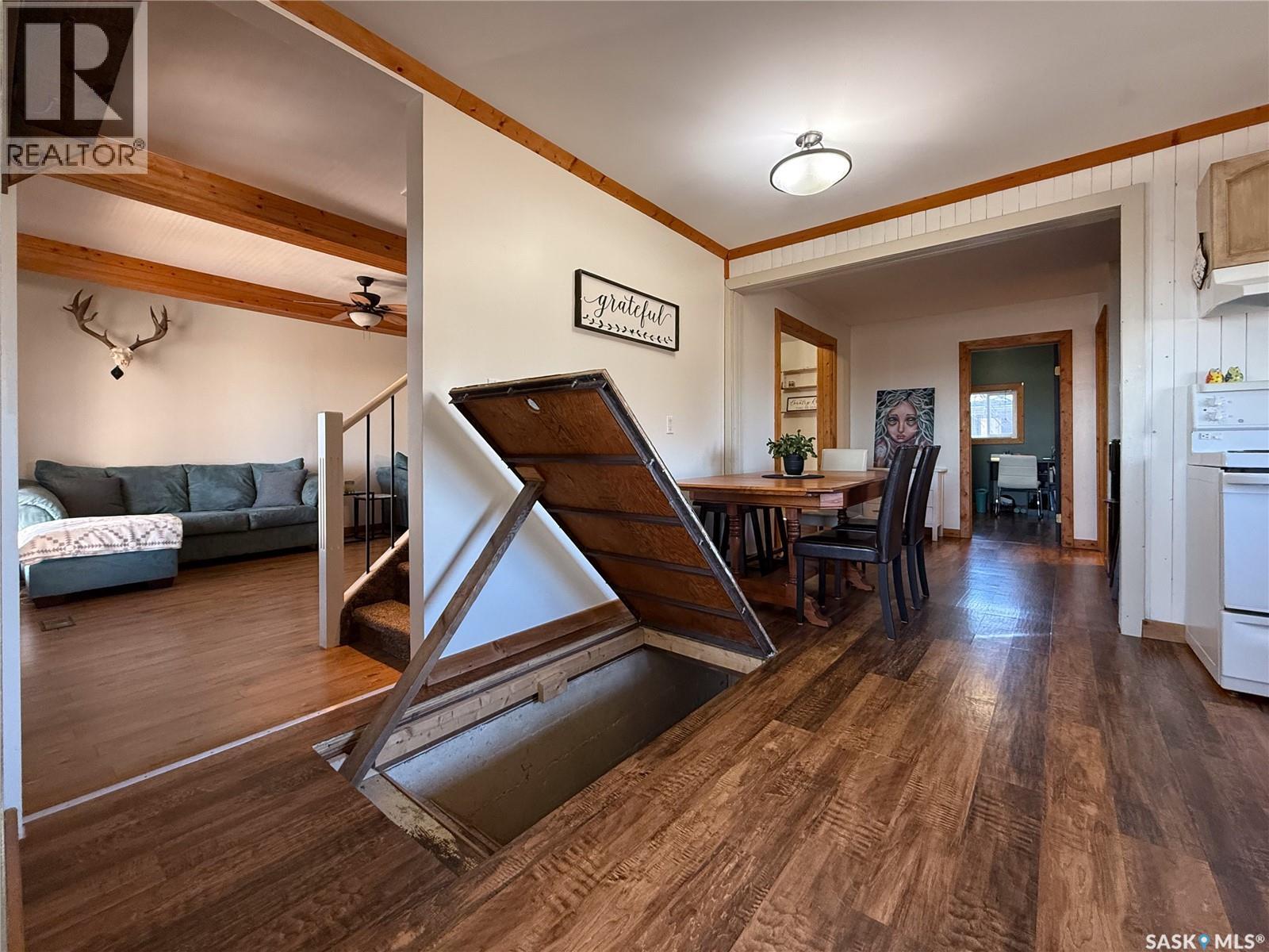 103 1st Street E, Frontier, Saskatchewan  S0N 0W0 - Photo 33 - SK032004