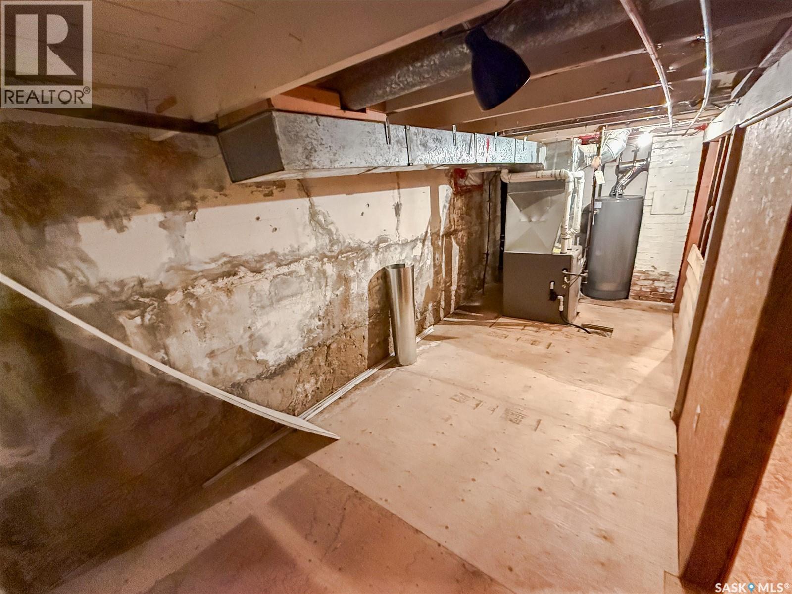 103 1st Street E, Frontier, Saskatchewan  S0N 0W0 - Photo 35 - SK032004