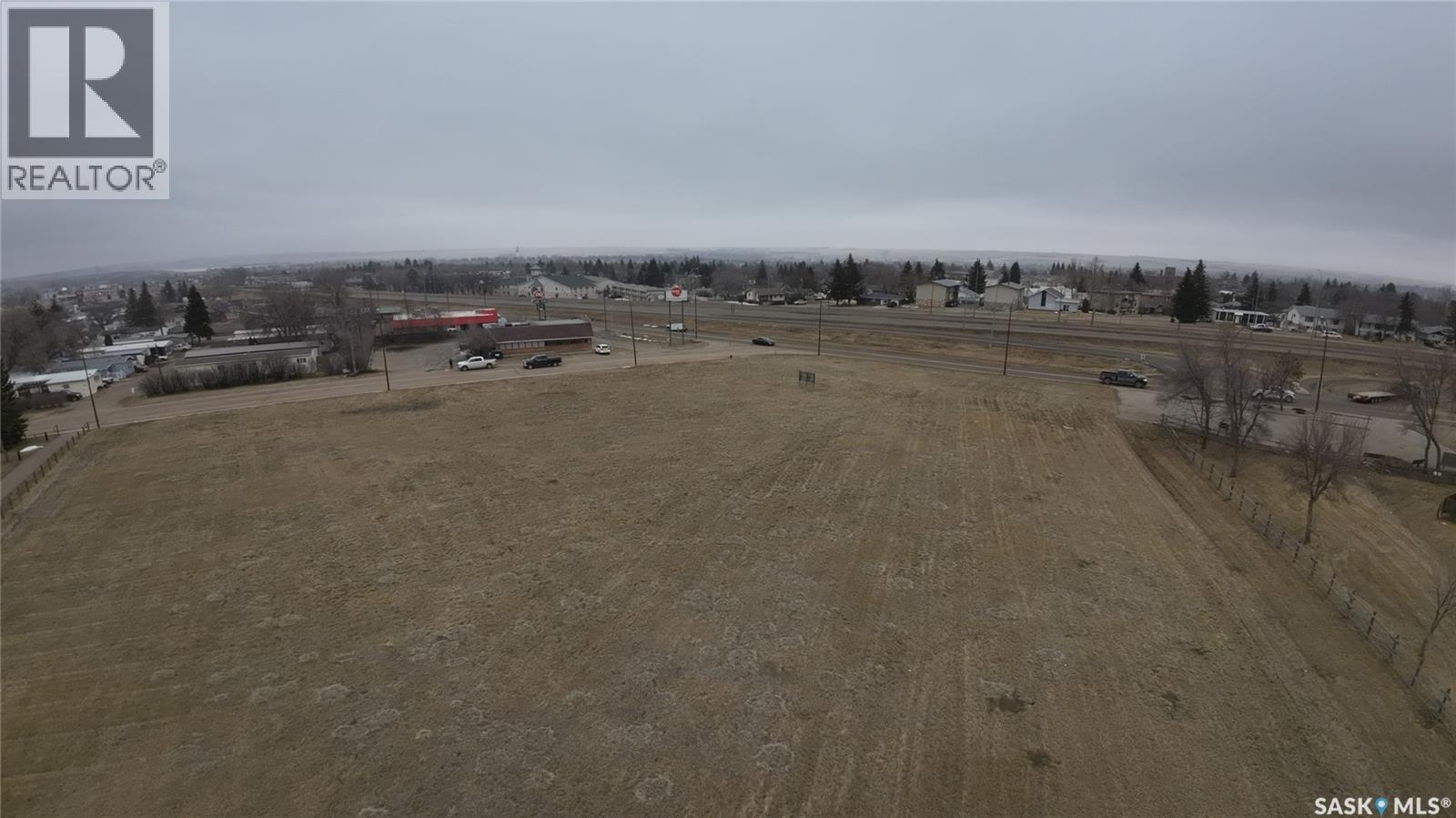 301 North Service Road W, Swift Current, Saskatchewan  S9H 0K6 - Photo 2 - SK031997