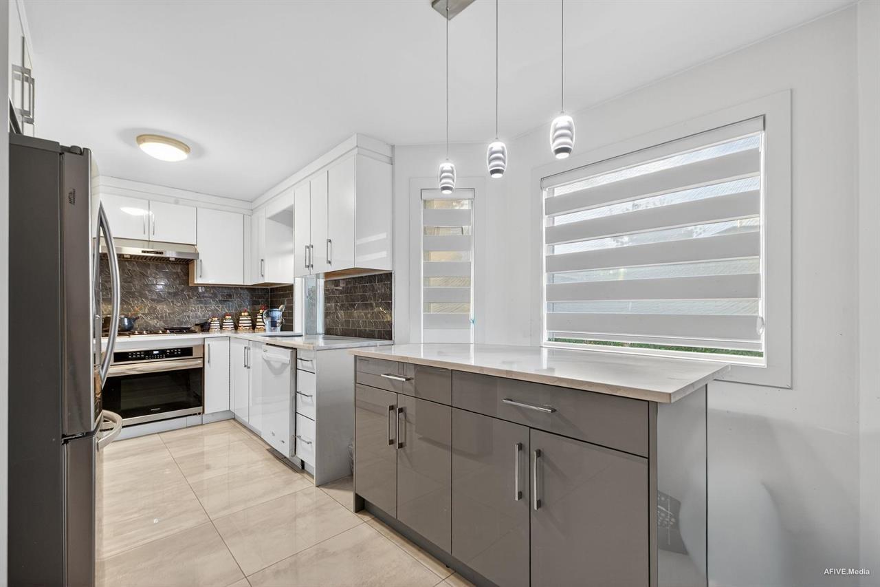 12079 84a Avenue, Surrey, British Columbia  V3W 0S7 - Photo 11 - R3106309