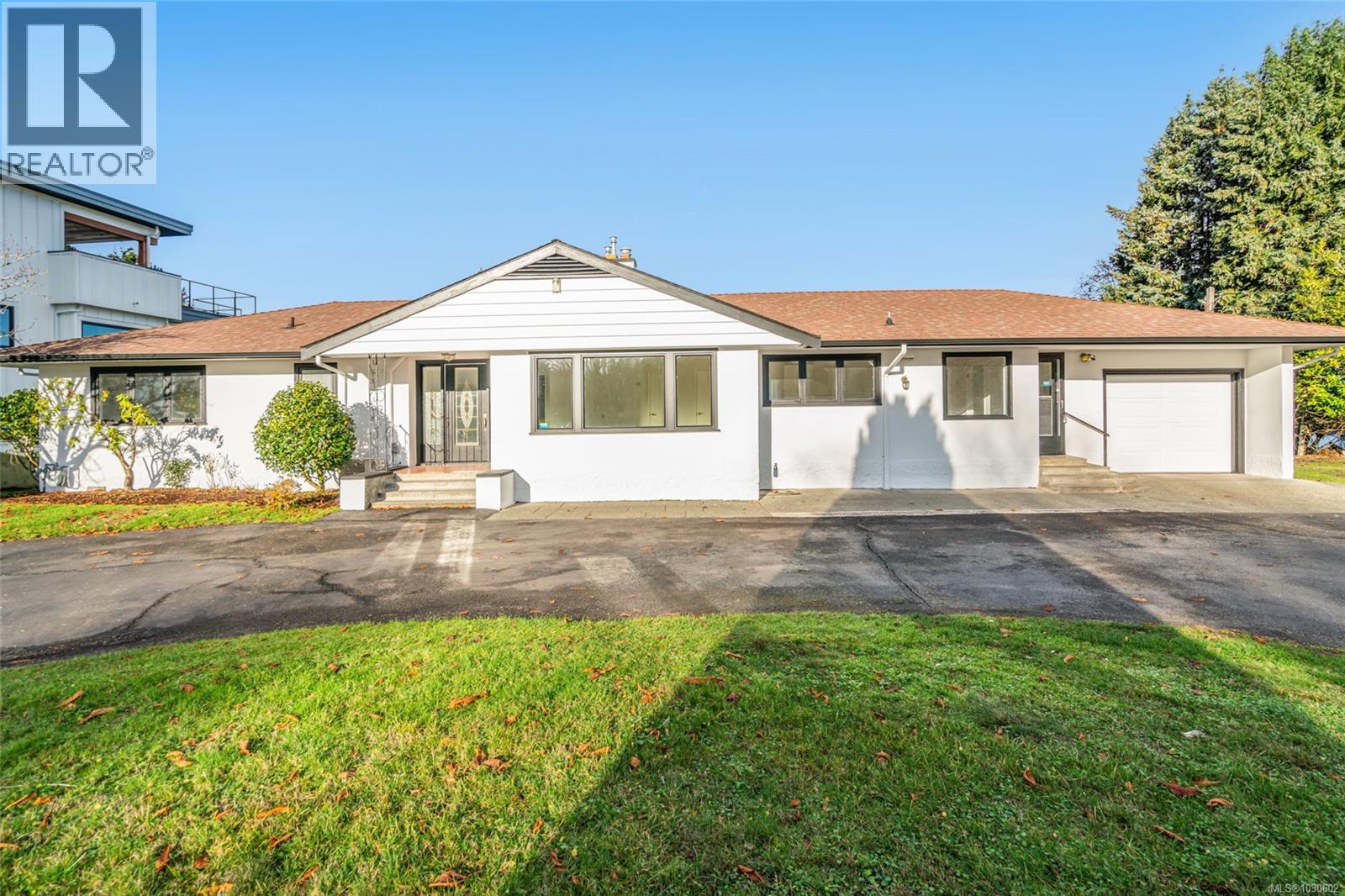 441 Memorial Ave, Qualicum Beach, British Columbia  V9K 1G8 - Photo 3 - 1030602