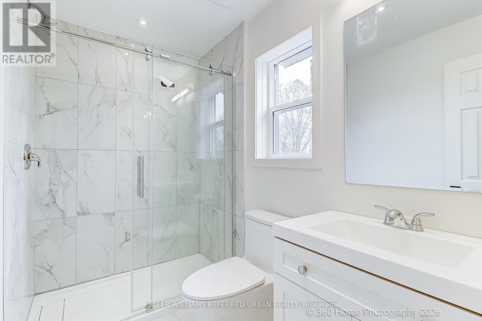 2 - 84 Foch Avenue, Toronto, Ontario  M8W 3X6 - Photo 10 - W12954208