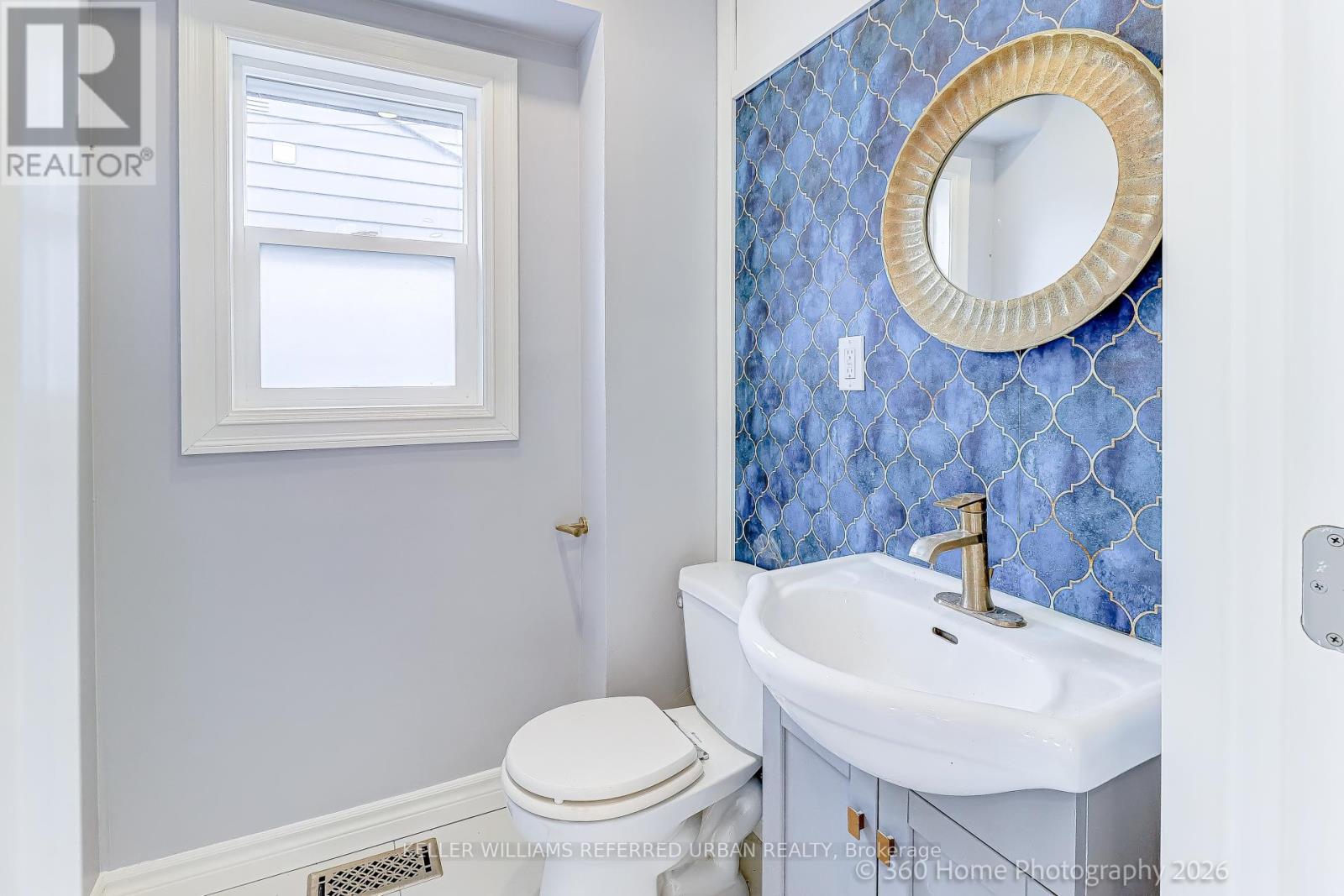 1 - 84 Foch Avenue, Toronto, Ontario  M8W 3X6 - Photo 9 - W12954206