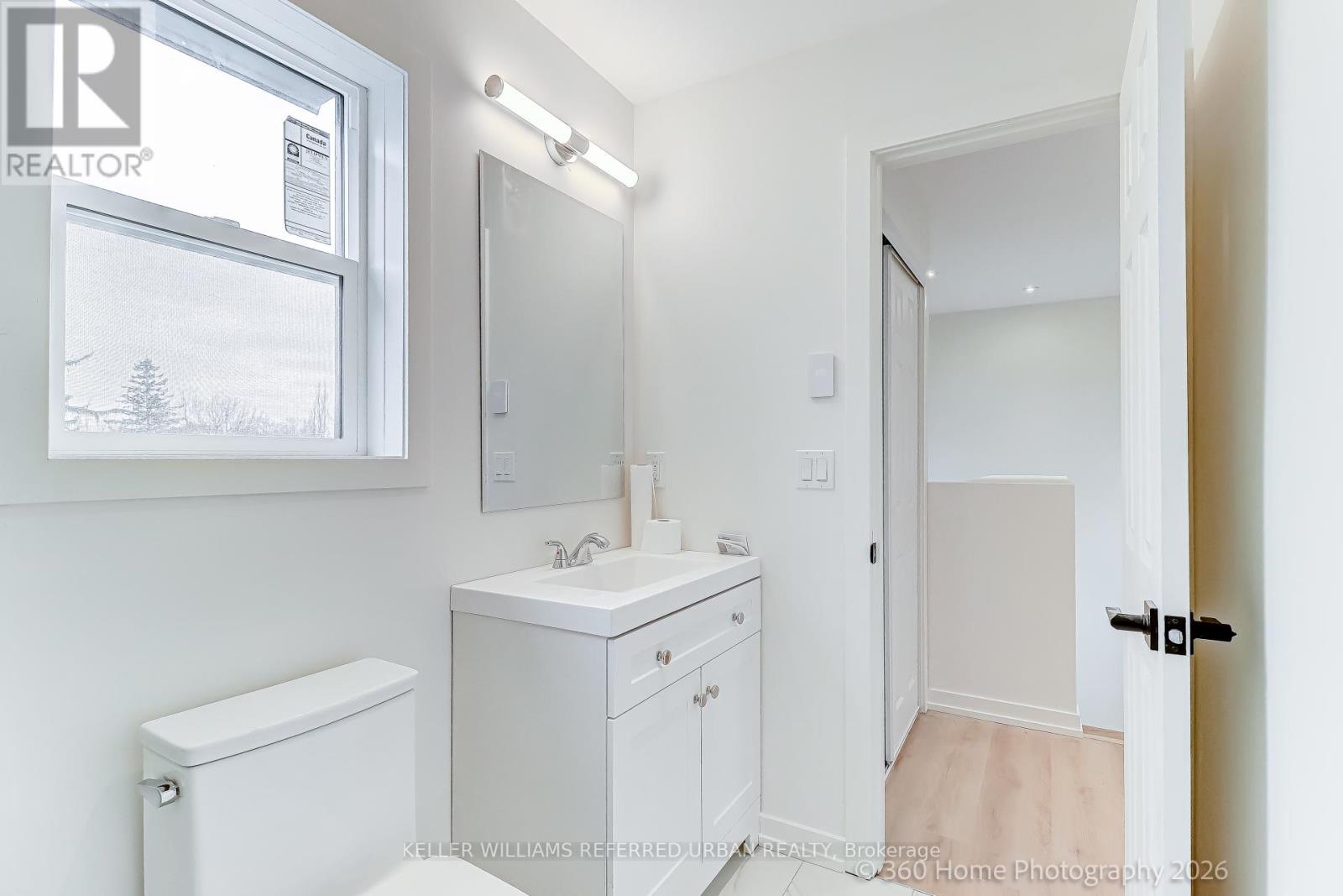 2 - 84 Foch Avenue, Toronto, Ontario  M8W 3X6 - Photo 11 - W12954208