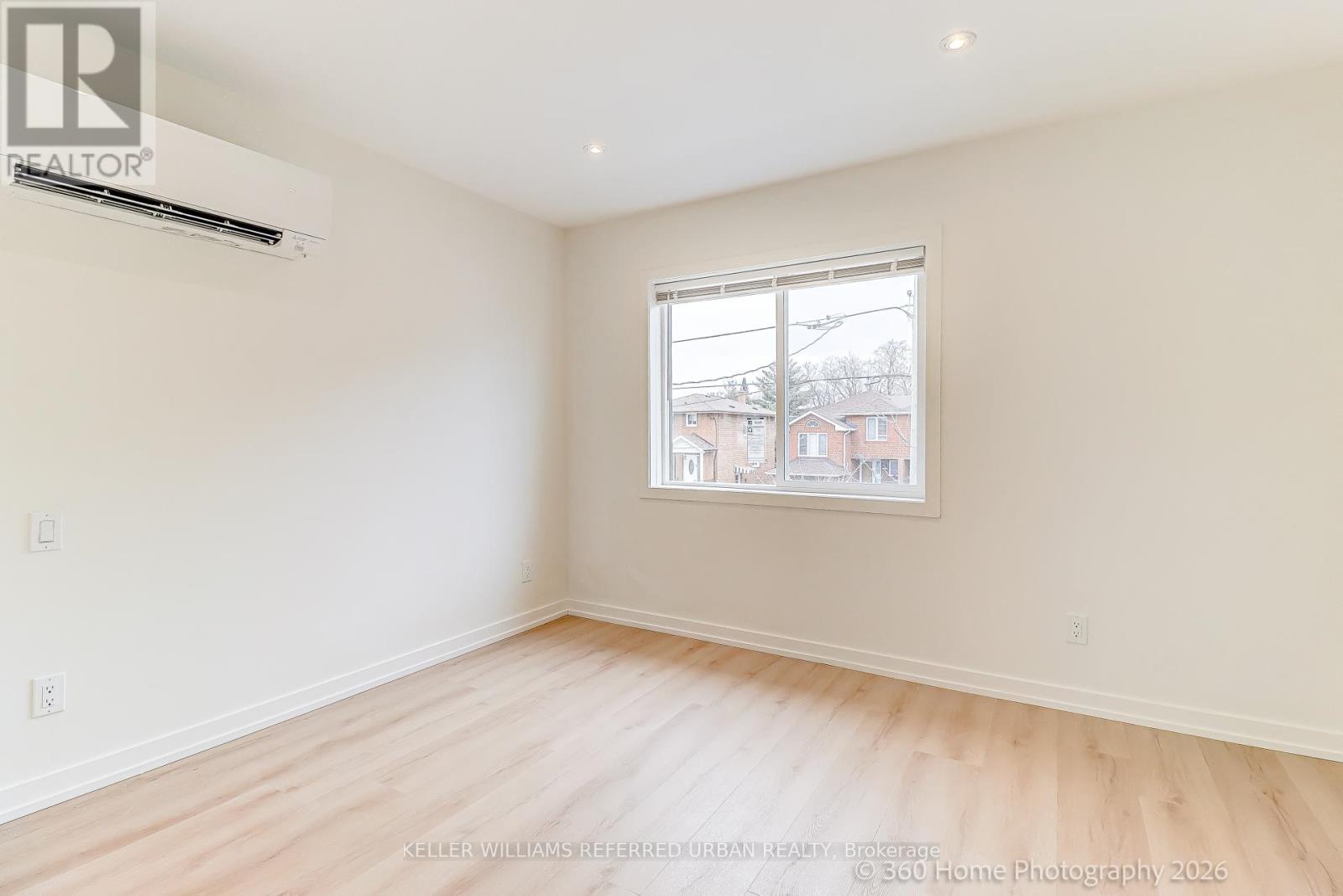 2 - 84 Foch Avenue, Toronto, Ontario  M8W 3X6 - Photo 8 - W12954208