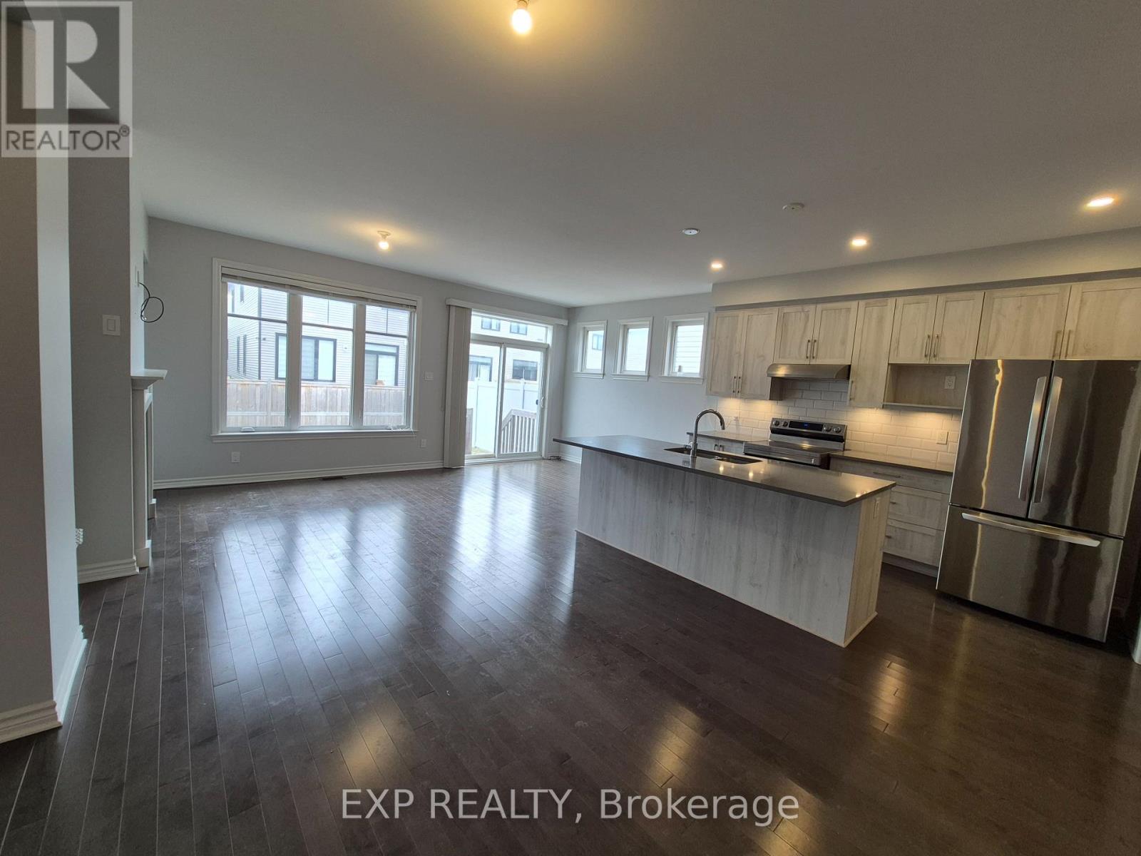 618 Taliesin Crescent, Ottawa, Ontario  K2S 2W5 - Photo 6 - X12942800