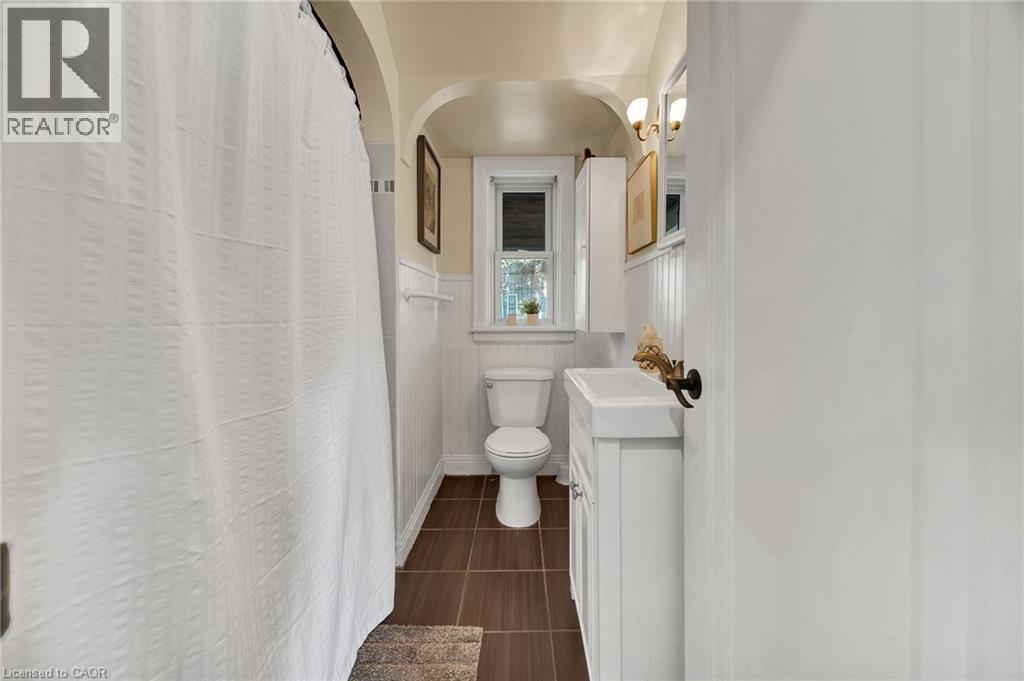 360 Luella Street, Kitchener, Ontario  N2H 2J4 - Photo 15 - 40816715