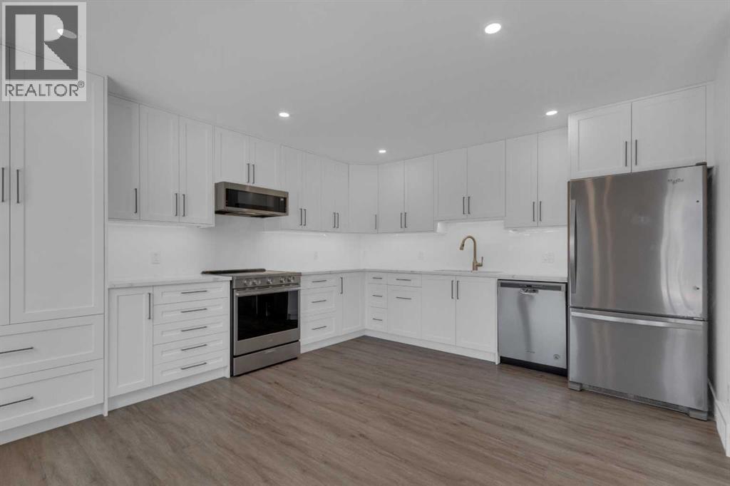 3, 64 Woodacres Crescent SW, Calgary, Alberta  T2W 4V6 - Photo 9 - A2291873