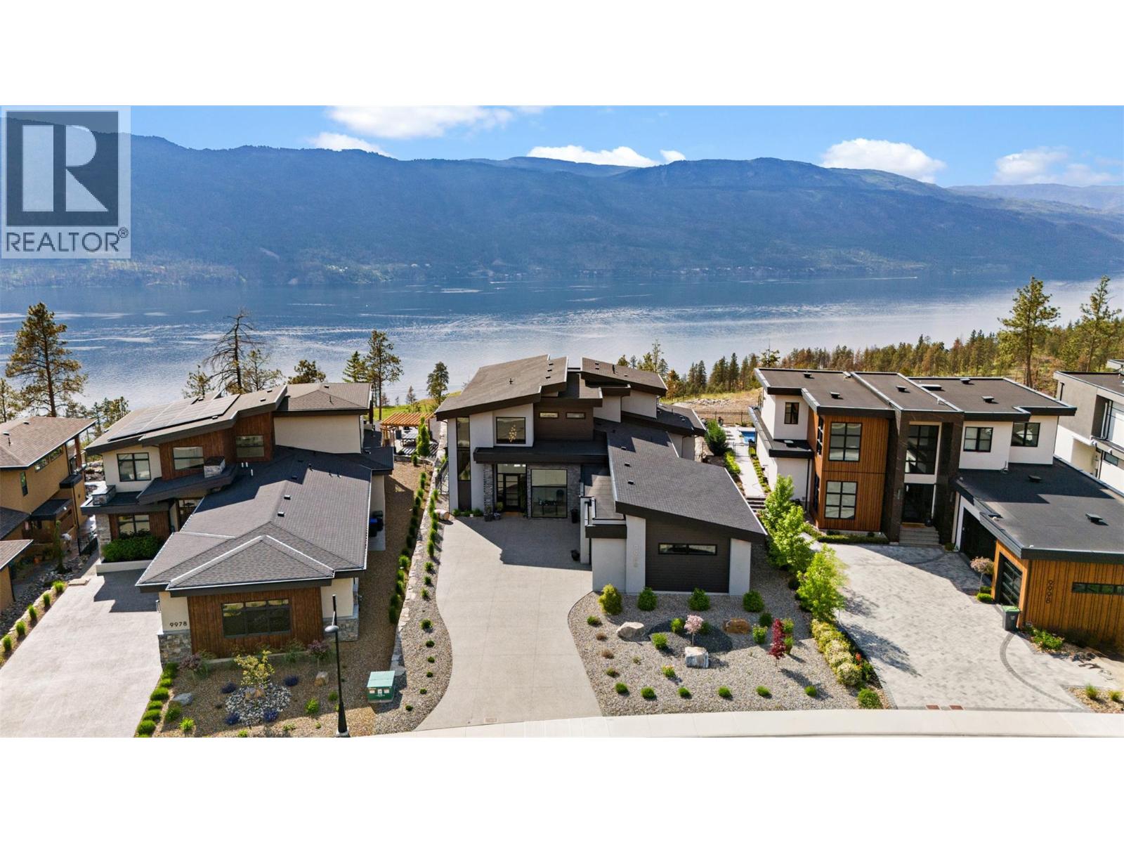 9988 Beacon Hill Drive, Lake Country, British Columbia  V4V 0A9 - Photo 2 - 10381854