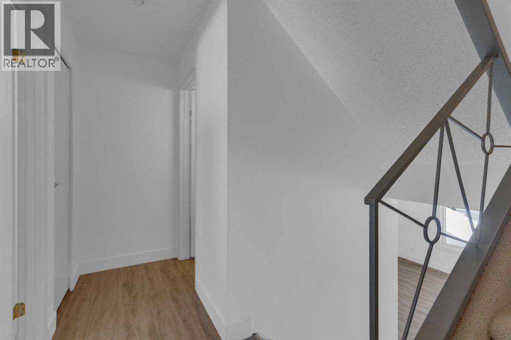 3, 64 Woodacres Crescent SW, Calgary, Alberta  T2W 4V6 - Photo 13 - A2291873