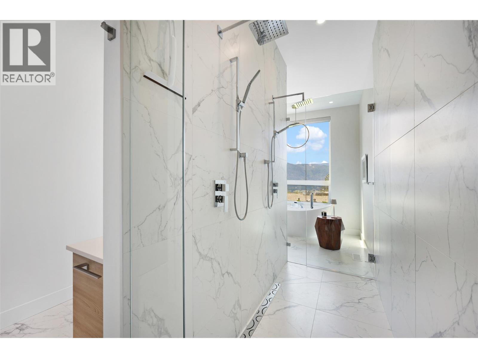 9988 Beacon Hill Drive, Lake Country, British Columbia  V4V 0A9 - Photo 38 - 10381854