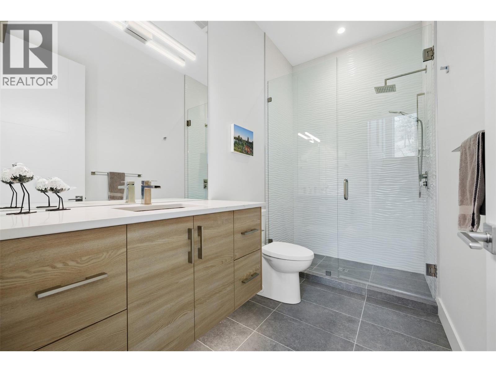 9988 Beacon Hill Drive, Lake Country, British Columbia  V4V 0A9 - Photo 46 - 10381854