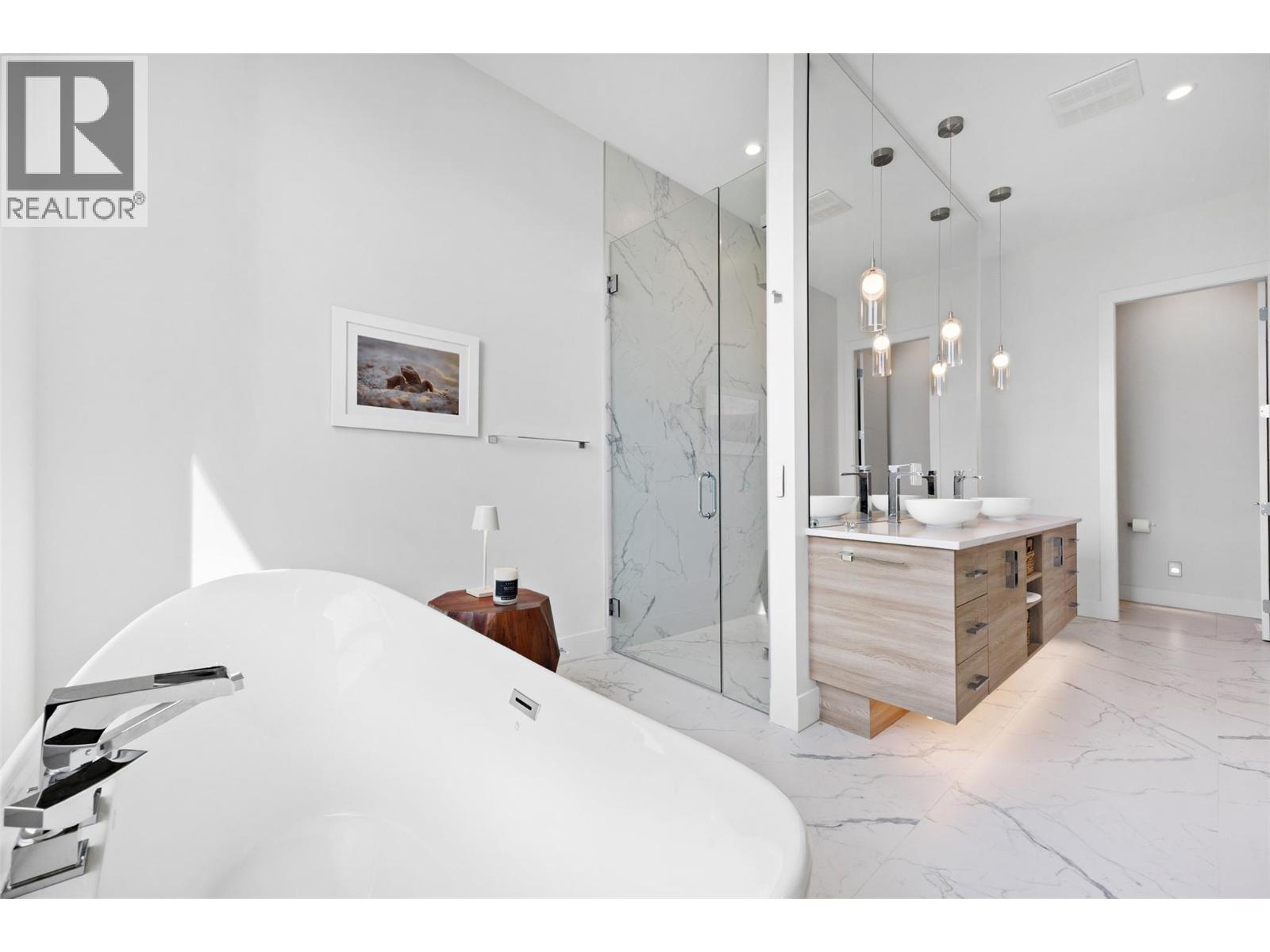 9988 Beacon Hill Drive, Lake Country, British Columbia  V4V 0A9 - Photo 39 - 10381854