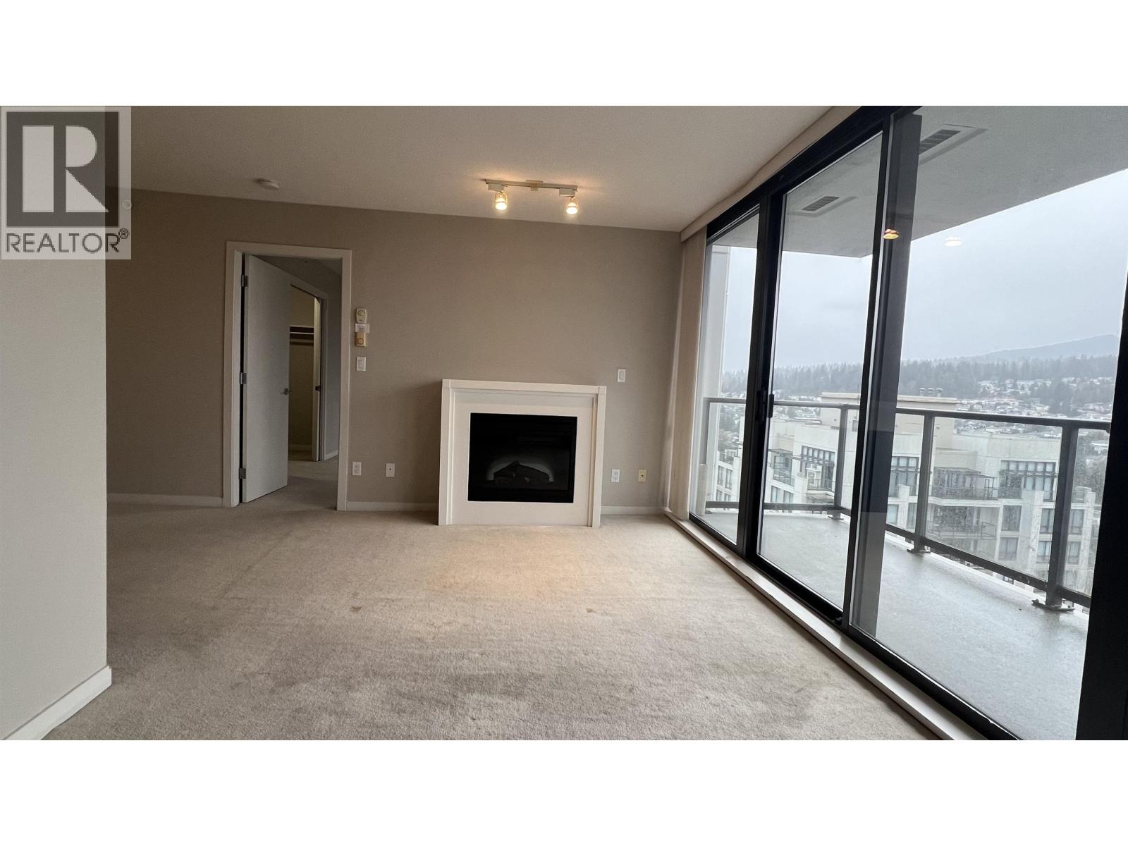 2501 2979 Glen Drive, Coquitlam, British Columbia  V3B 0B2 - Photo 6 - R3103405