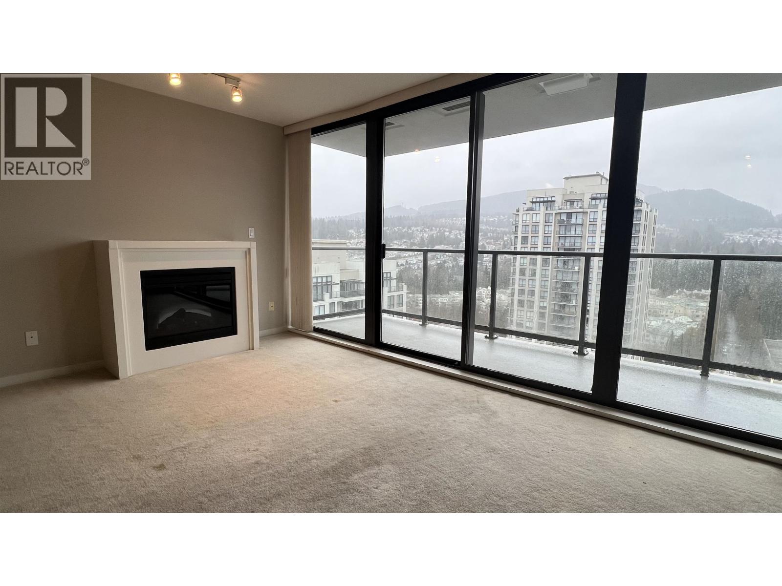 2501 2979 Glen Drive, Coquitlam, British Columbia  V3B 0B2 - Photo 4 - R3103405