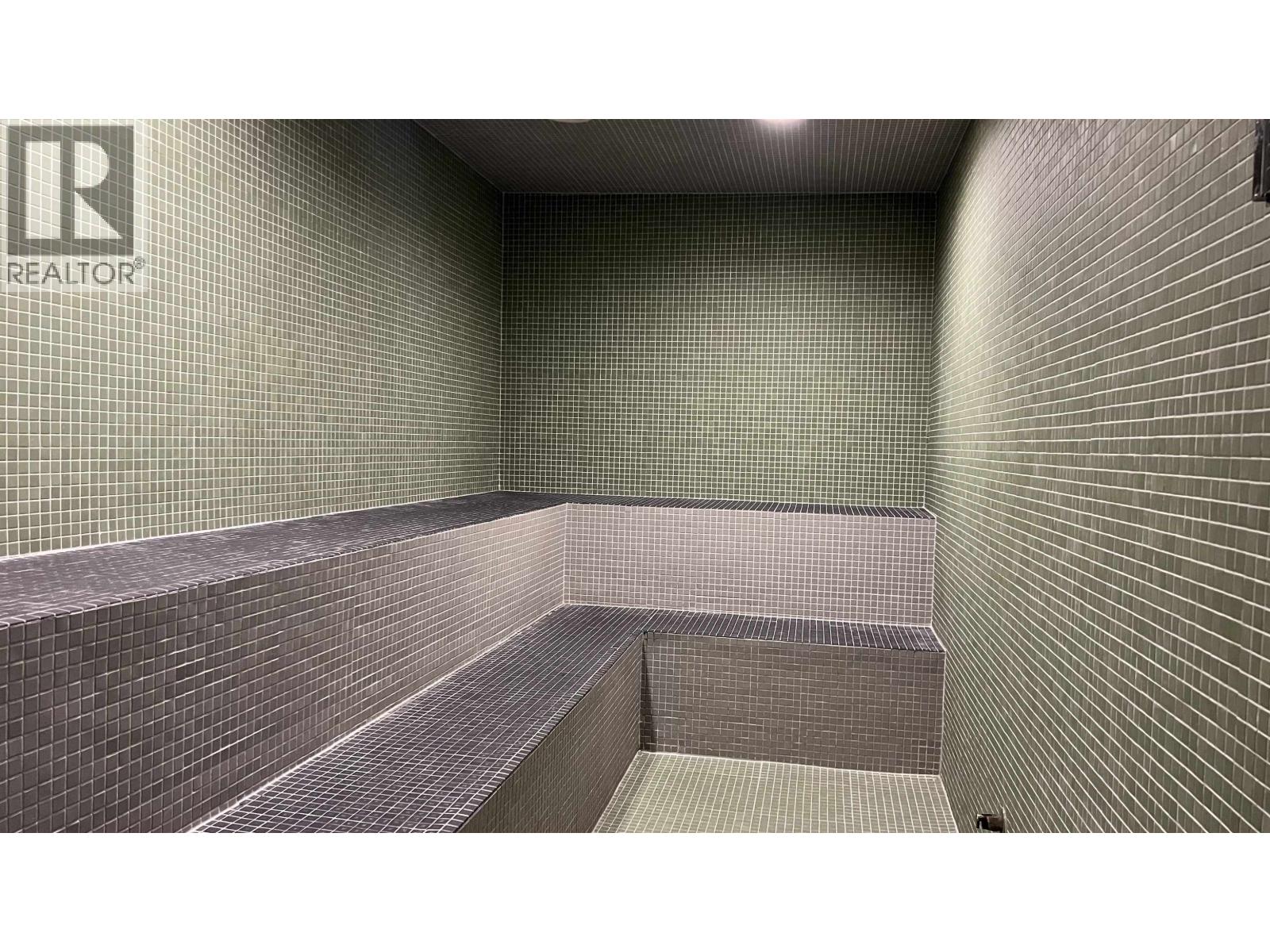 2501 2979 Glen Drive, Coquitlam, British Columbia  V3B 0B2 - Photo 16 - R3103405