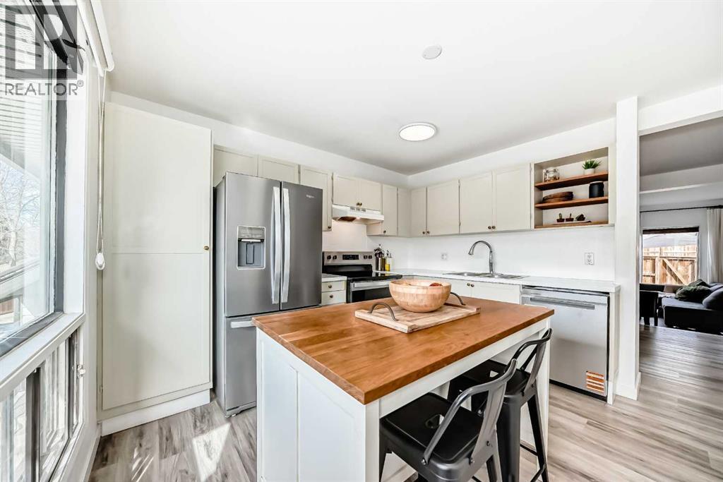 26, 5019 46 Avenue SW, Calgary, Alberta  T3E 6R1 - Photo 4 - A2298236