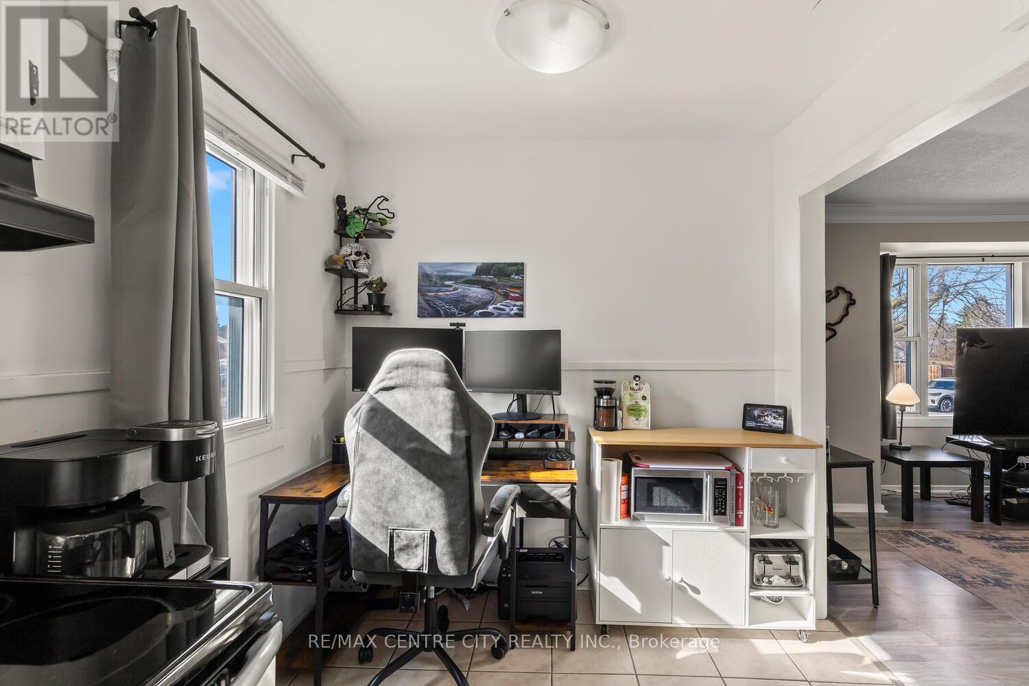 292 Paardeberg Crescent, London East, Ontario  N5Y 1C1 - Photo 10 - X12939378