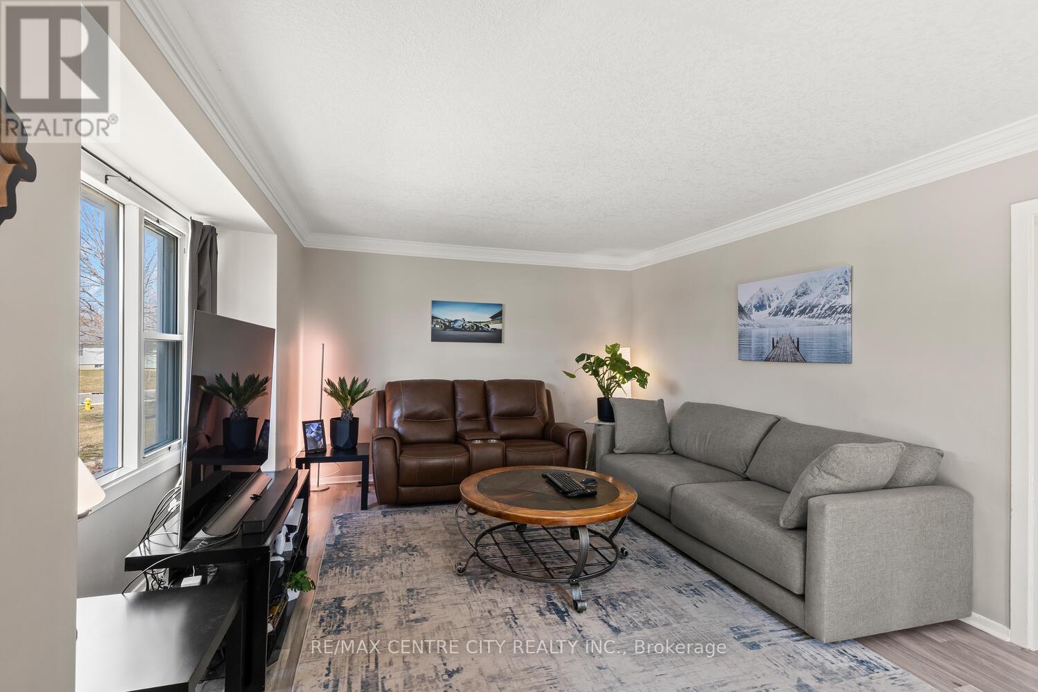 292 Paardeberg Crescent, London East, Ontario  N5Y 1C1 - Photo 6 - X12939378