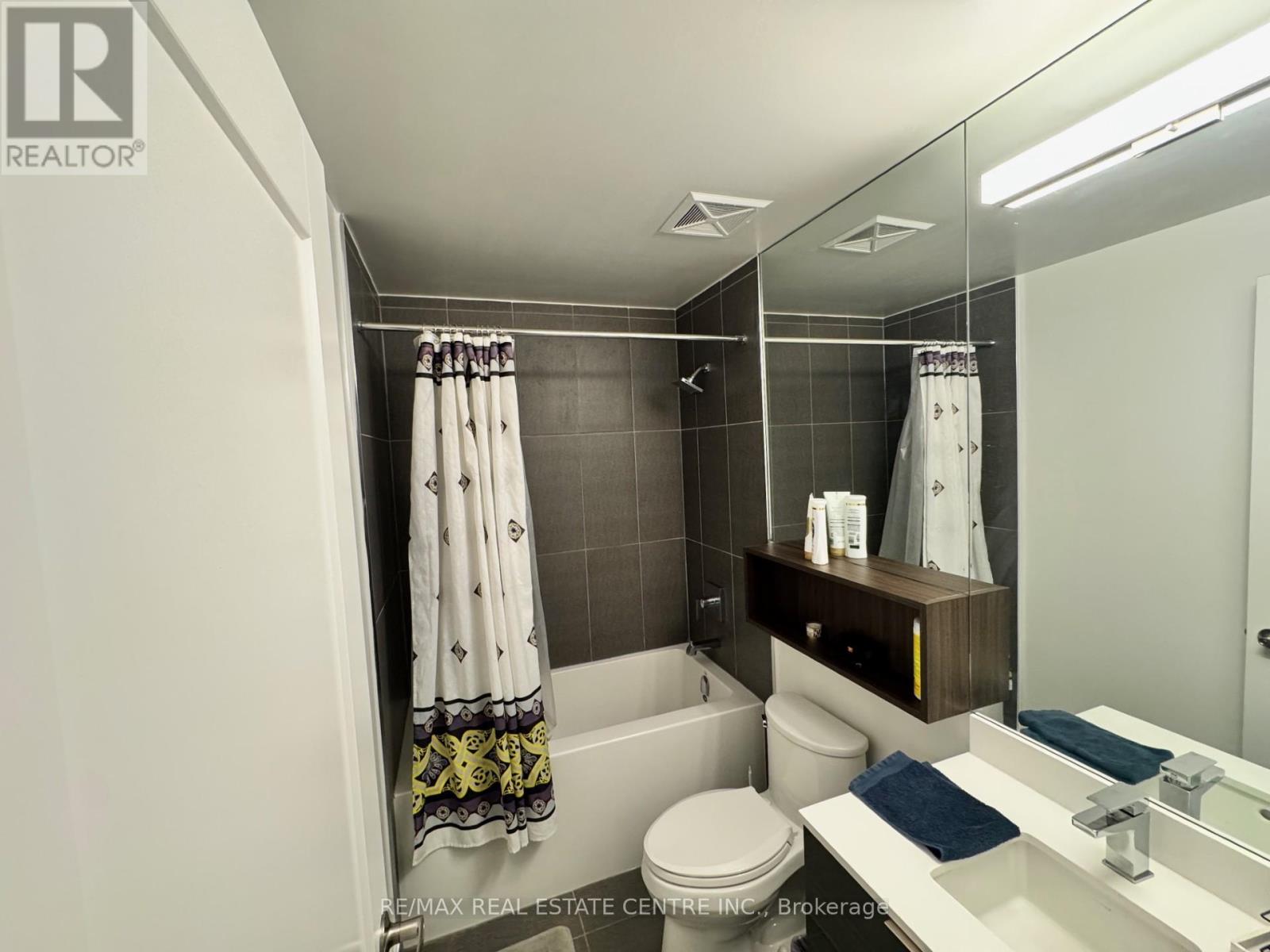 1925a - 70 Princess Street, Toronto, Ontario  M5A 0X6 - Photo 7 - C12954270