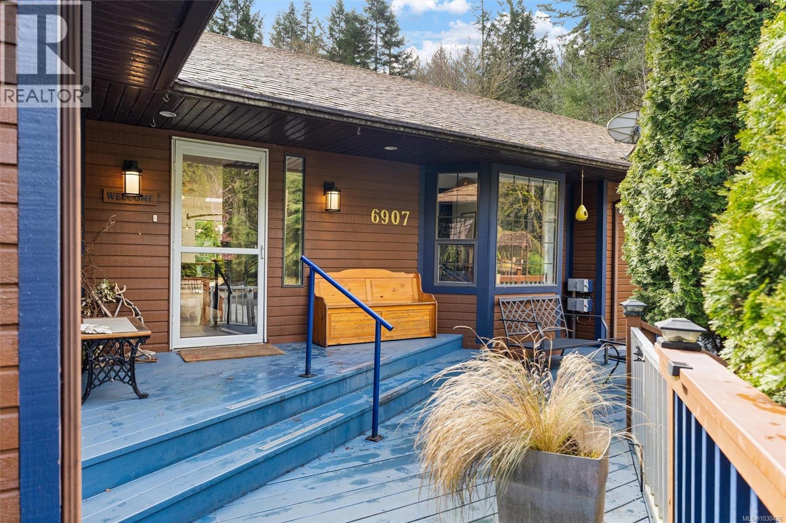 6907 Sellars Rd, Sooke, British Columbia  V9Z 0K9 - Photo 2 - 1030426