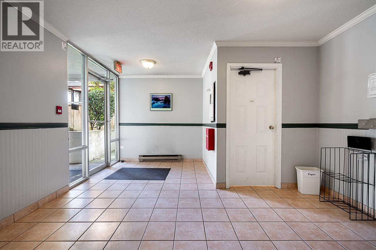 202 320 W 2nd Street, North Vancouver, British Columbia  V7M 1E1 - Photo 3 - R3106728