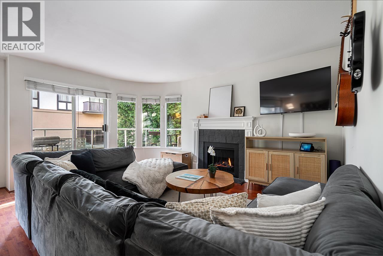 202 320 W 2nd Street, North Vancouver, British Columbia  V7M 1E1 - Photo 4 - R3106728