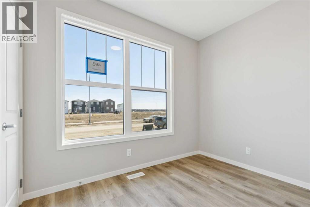 493 Hotchkiss Drive SE, Calgary, Alberta  T3S 0N5 - Photo 4 - A2298781